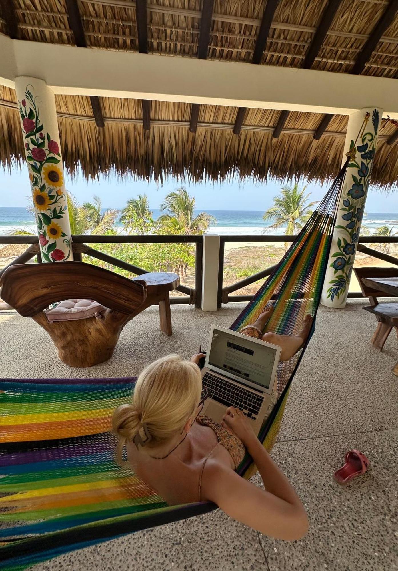 Beachfront Paradise Boutique - Casa Alebrijes Jacuzzi Suits Hotel 4*