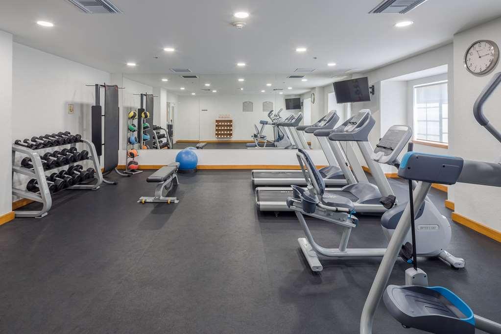 Microtel & By Wyndham Hotel 3*