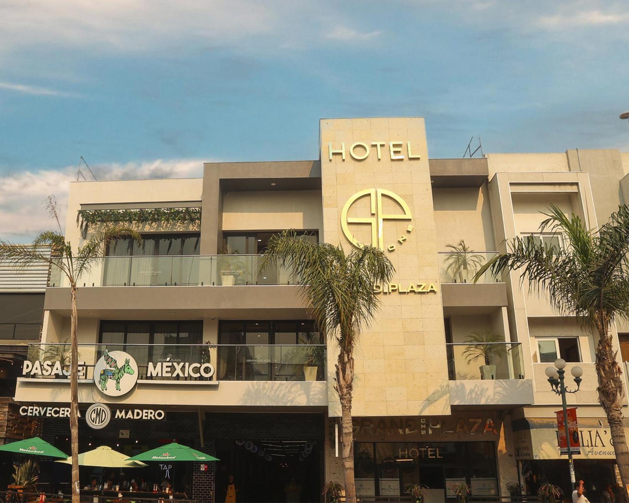 Grand One Plaza