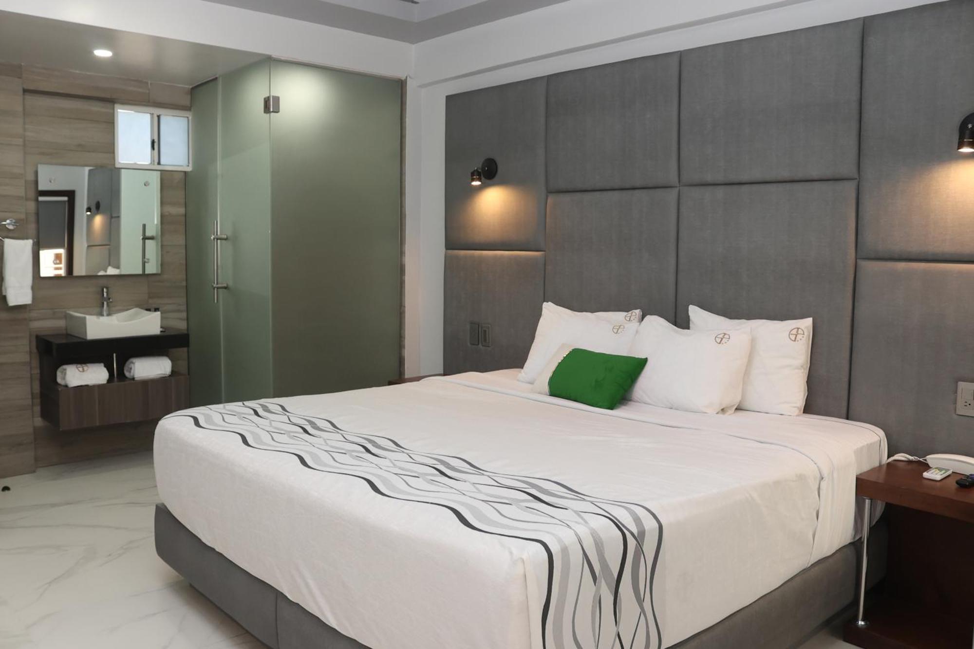 Grand One Plaza Hotel Tijuana