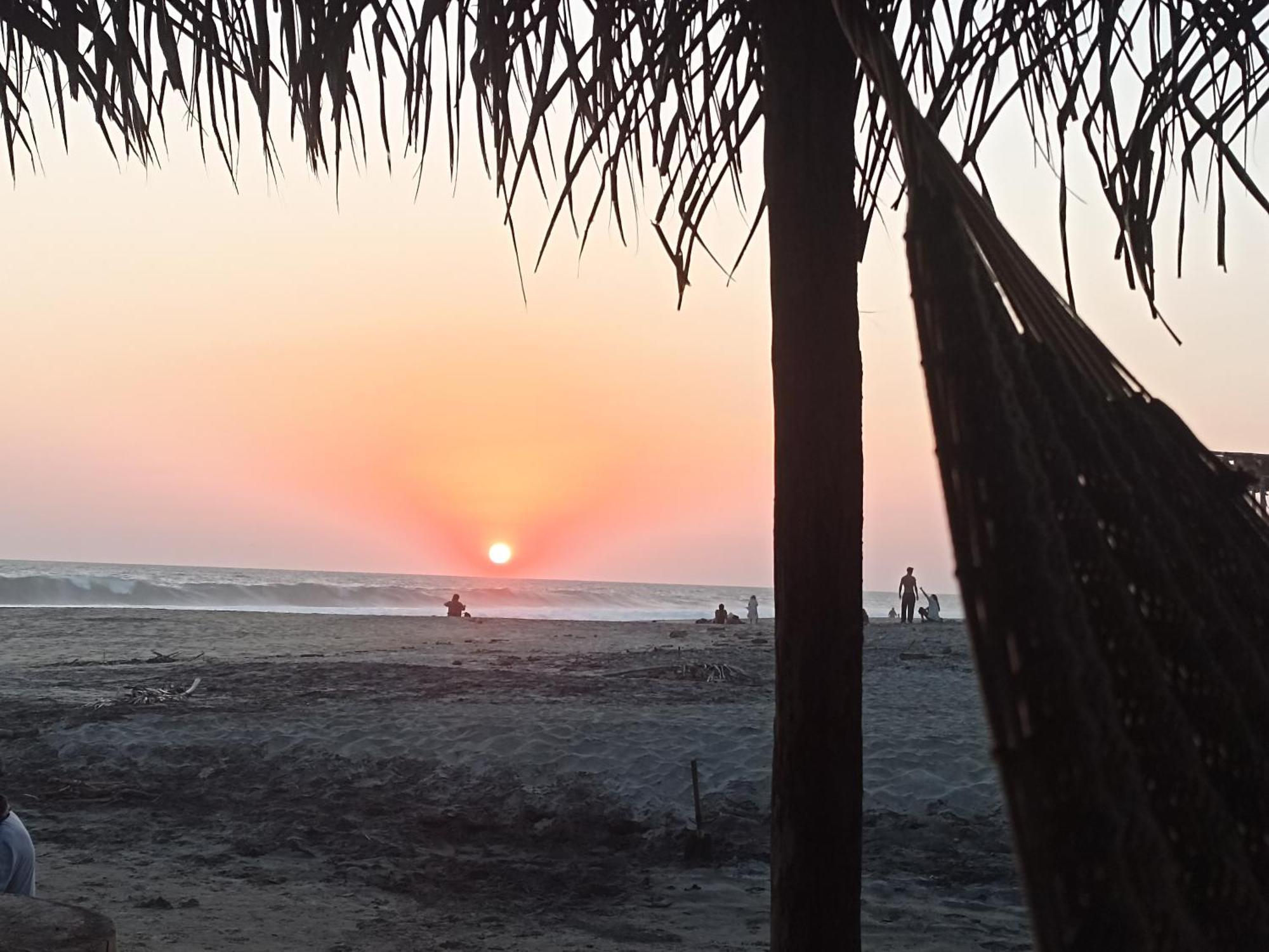 Punta Sur, Frente Al Mar Y El Atardecer Mazunte