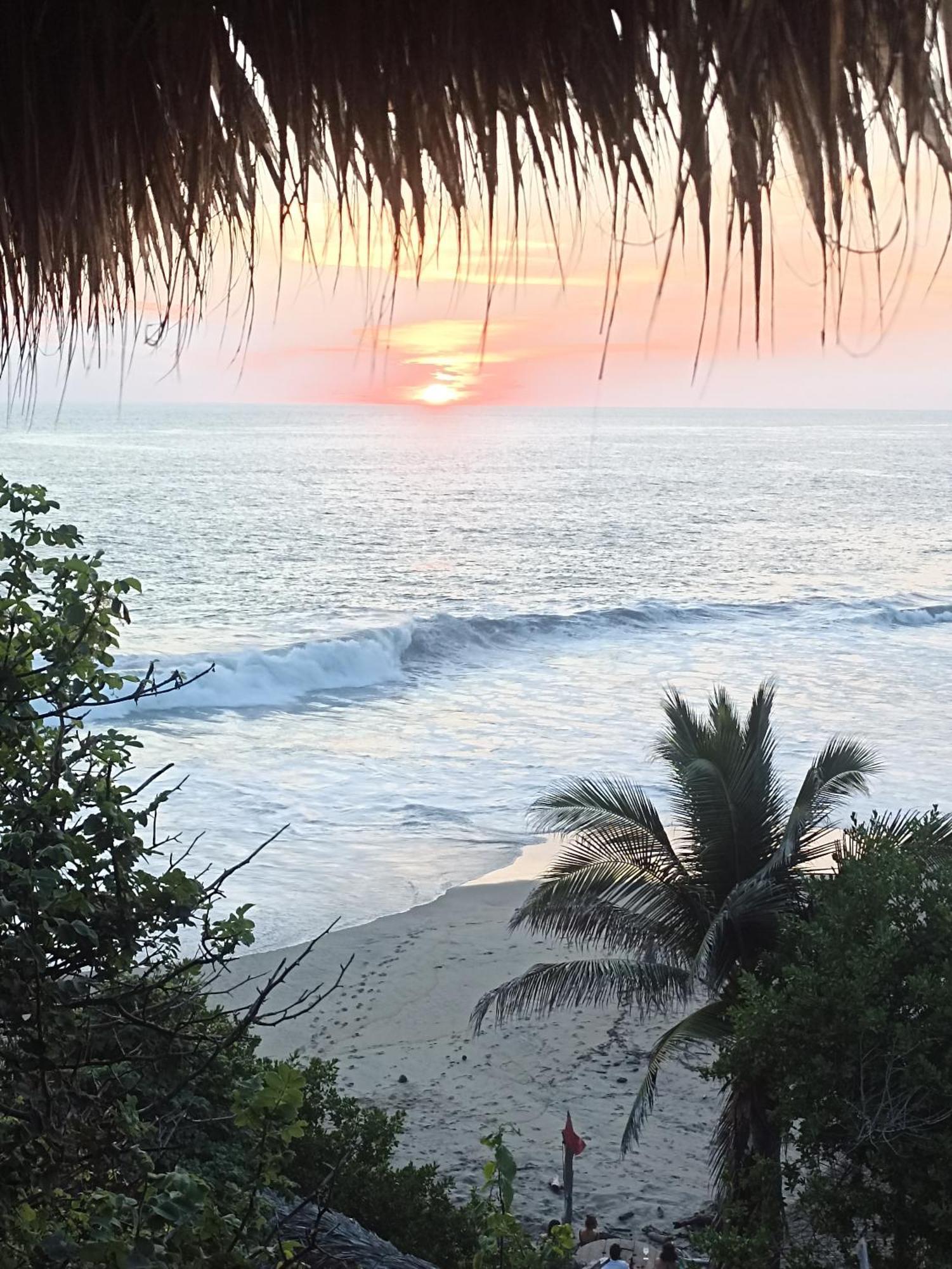 Punta Sur, Frente Al Mar Y El Atardecer Inn