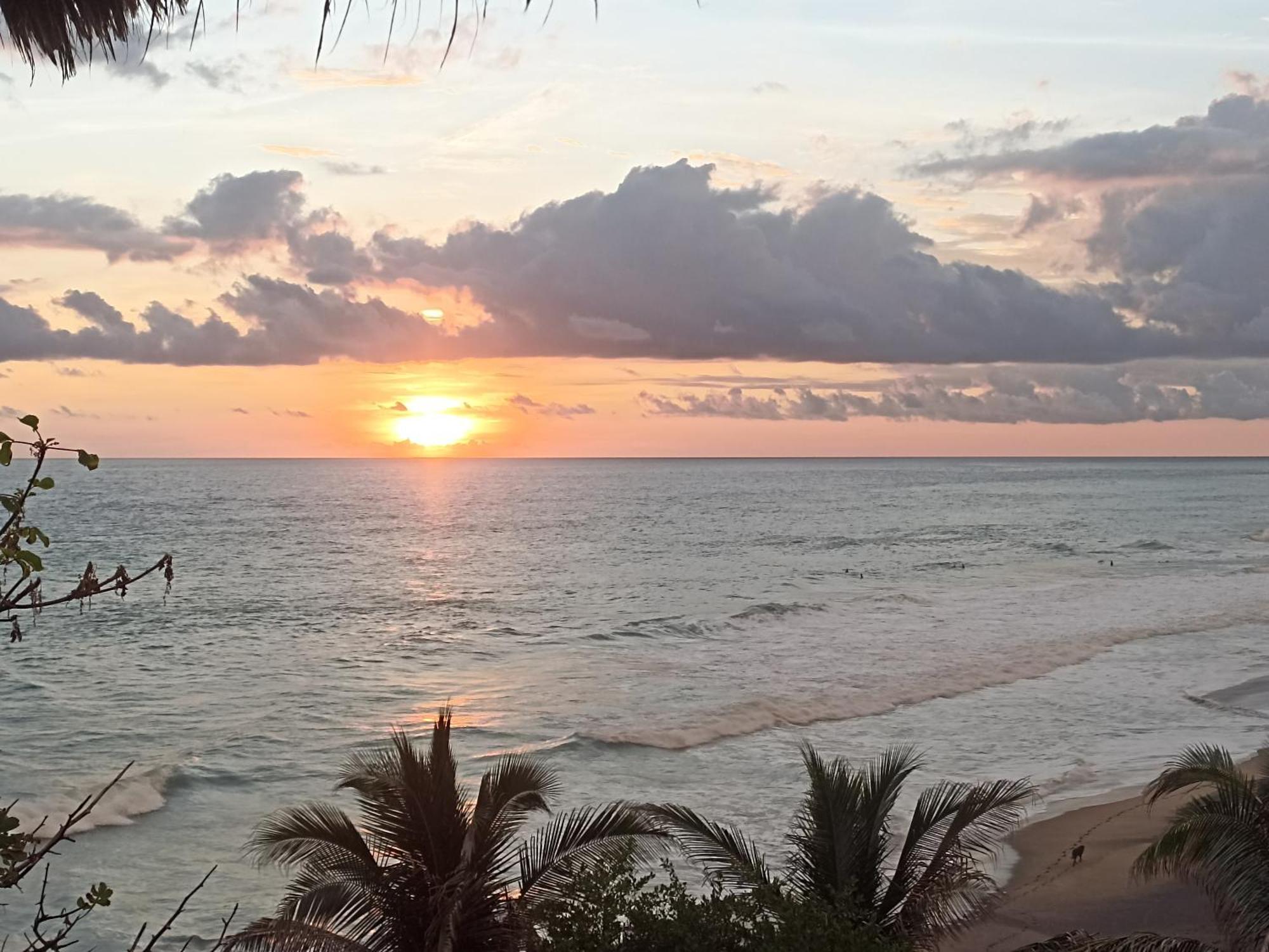 Punta Sur, Frente Al Mar Y El Atardecer *