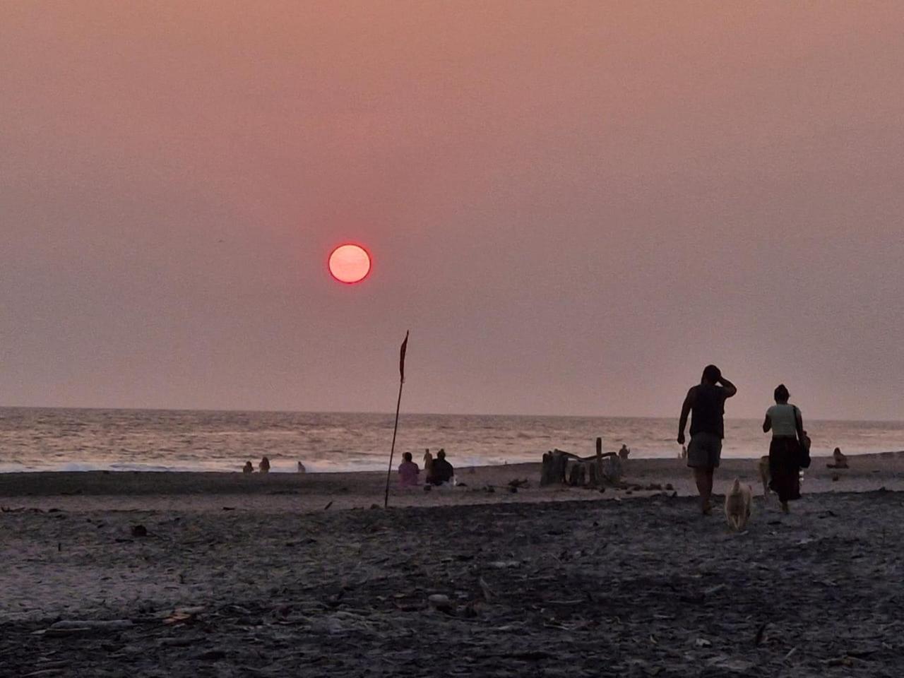 Punta Sur, Frente Al Mar Y El Atardecer Inn