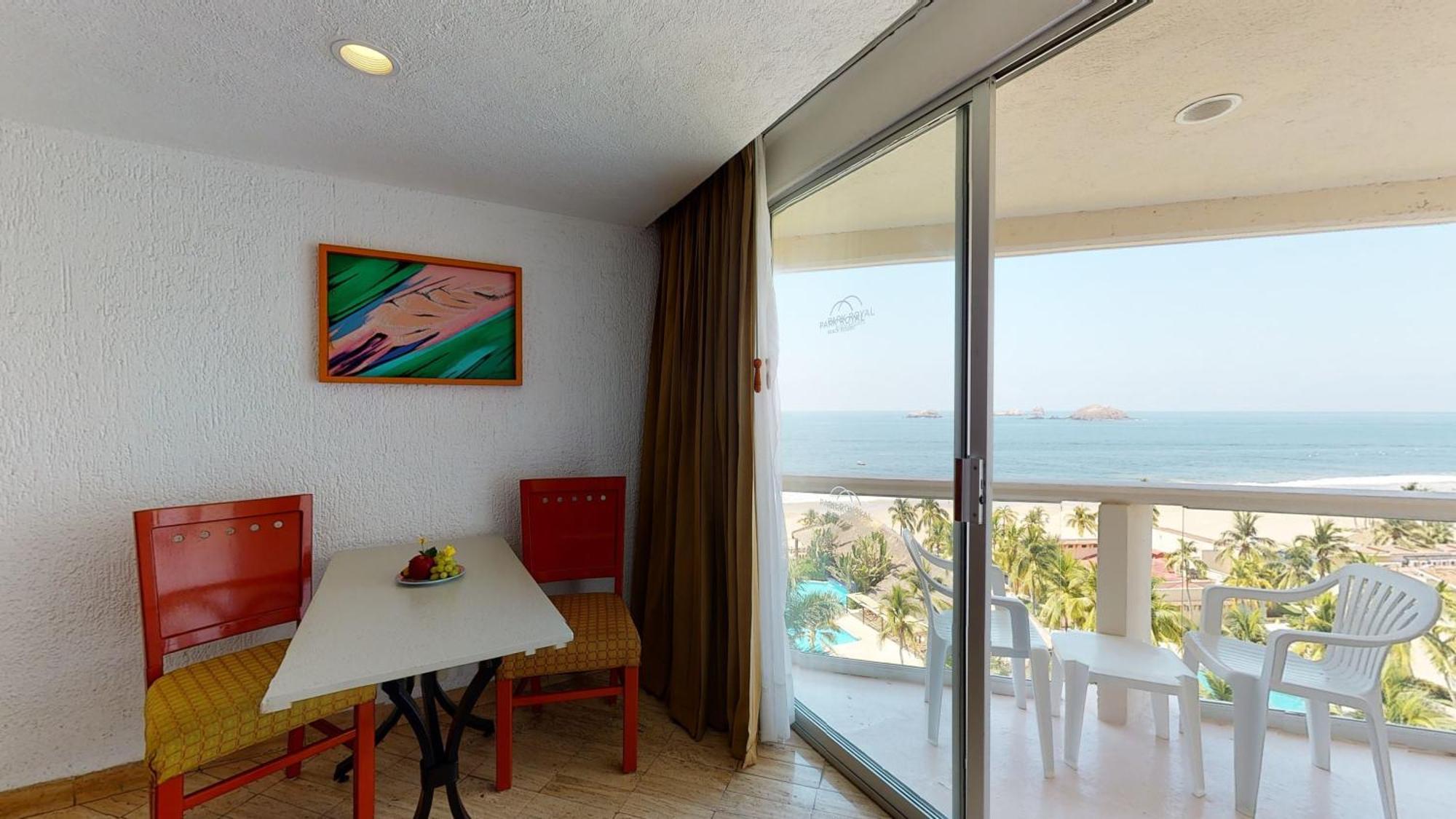 Resort Park Royal Ixtapa 4*
