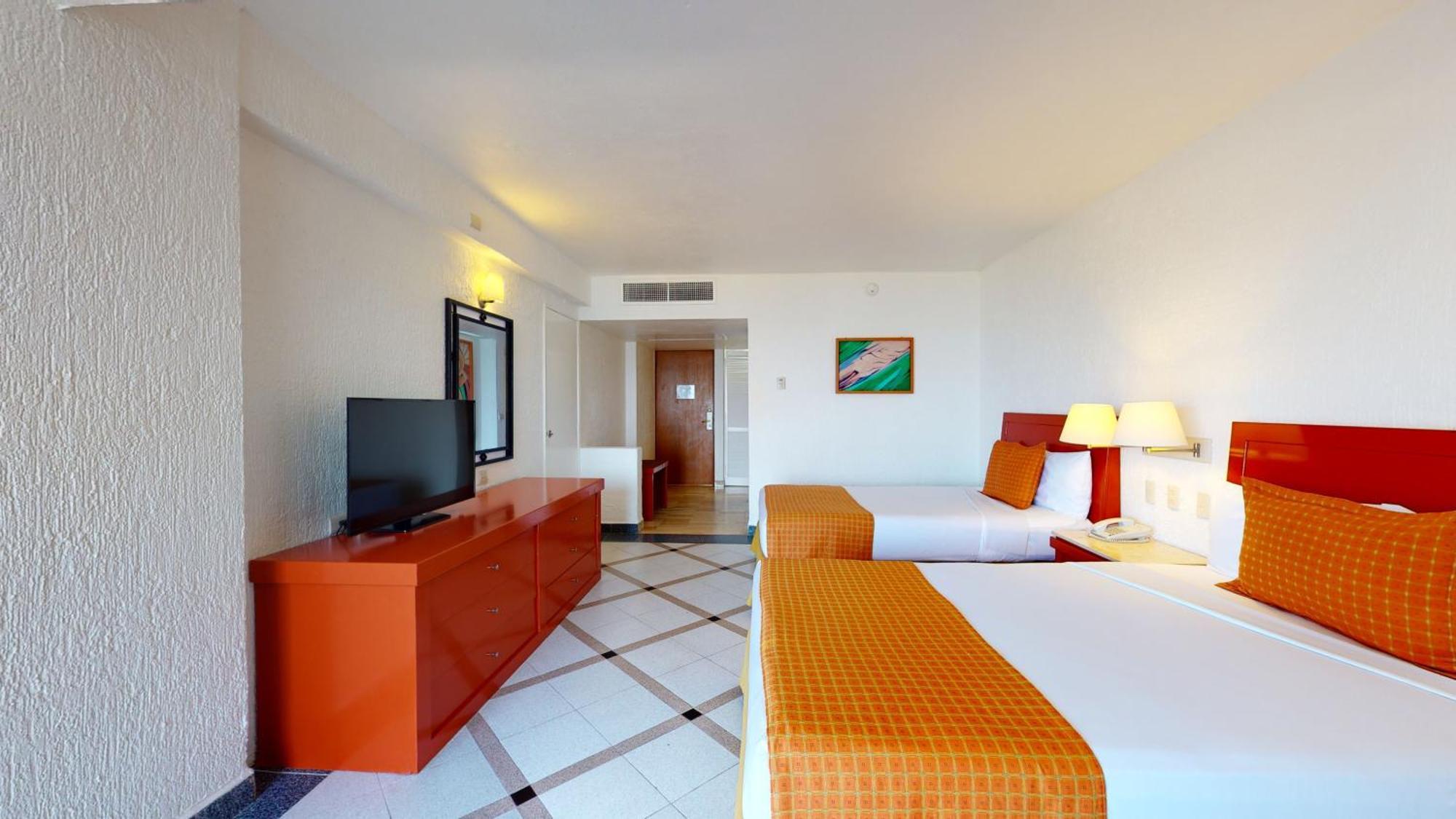 Resort Park Royal Ixtapa 4*
