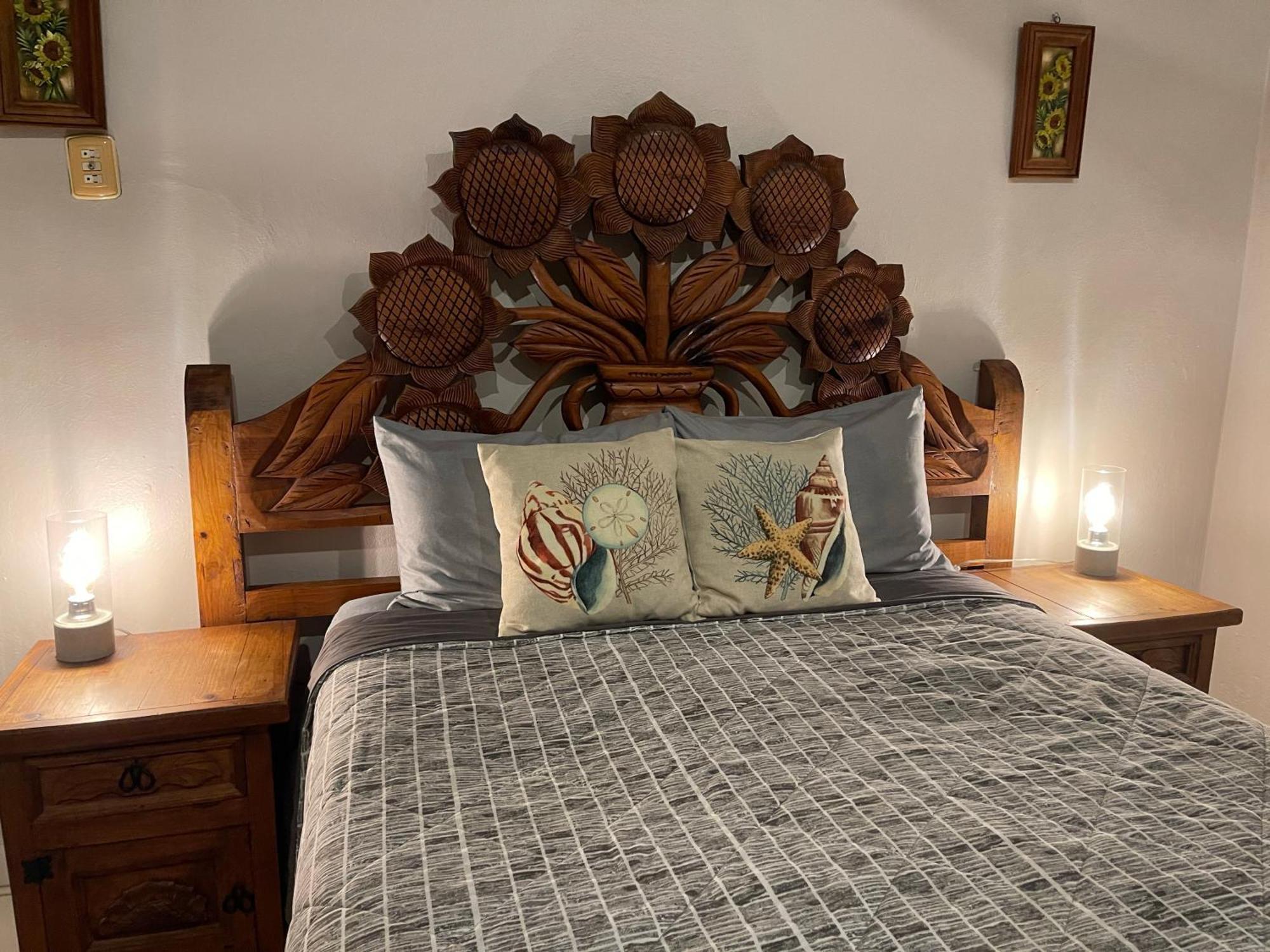 Bremar 85 Private Place - Adults Only Homestay *