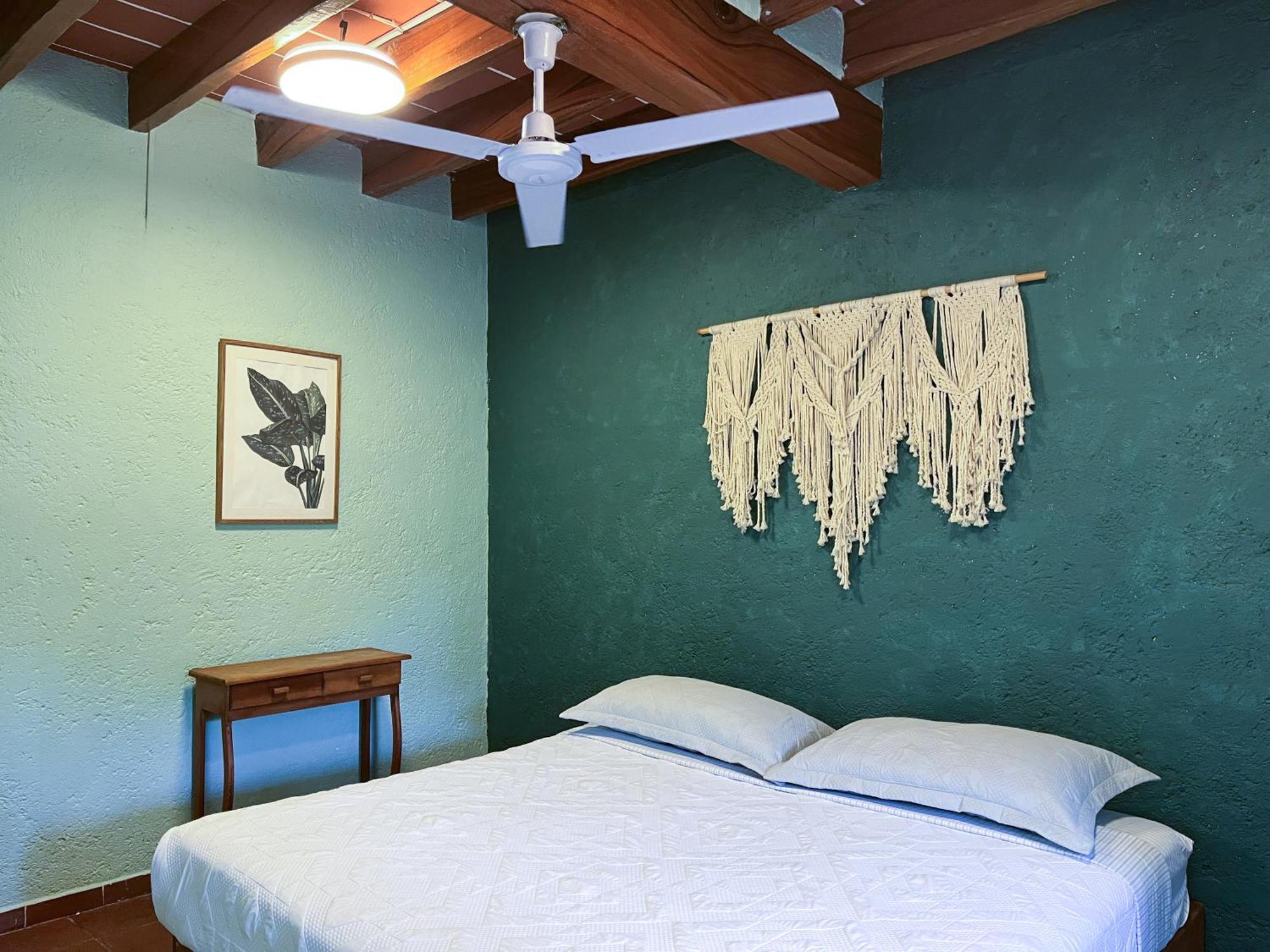 Colibri Turquesa Inn