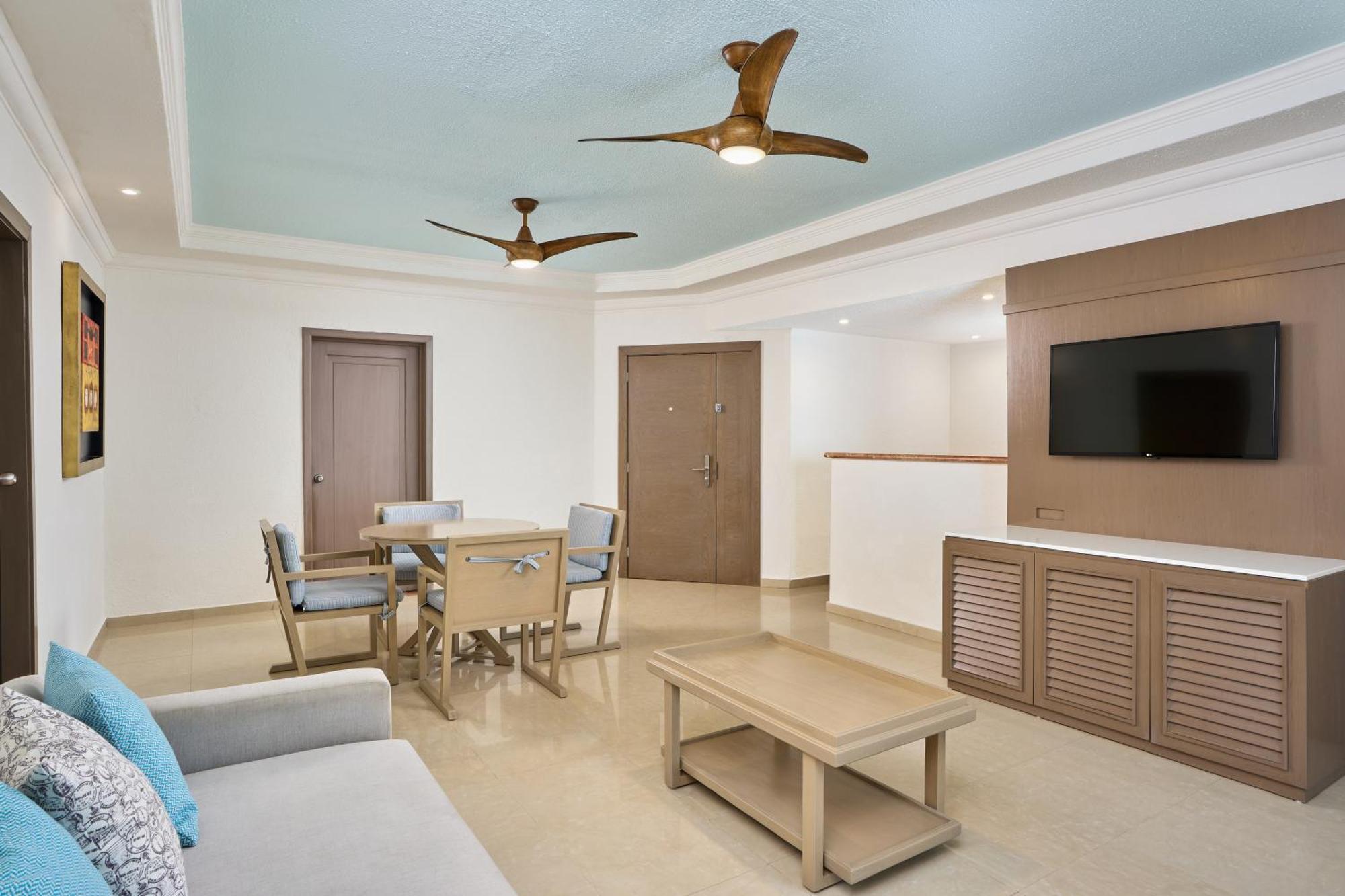 Wyndham Alltra Resort Cancun