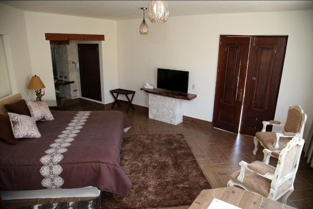 Hotel Centenario Arroyitos 3*