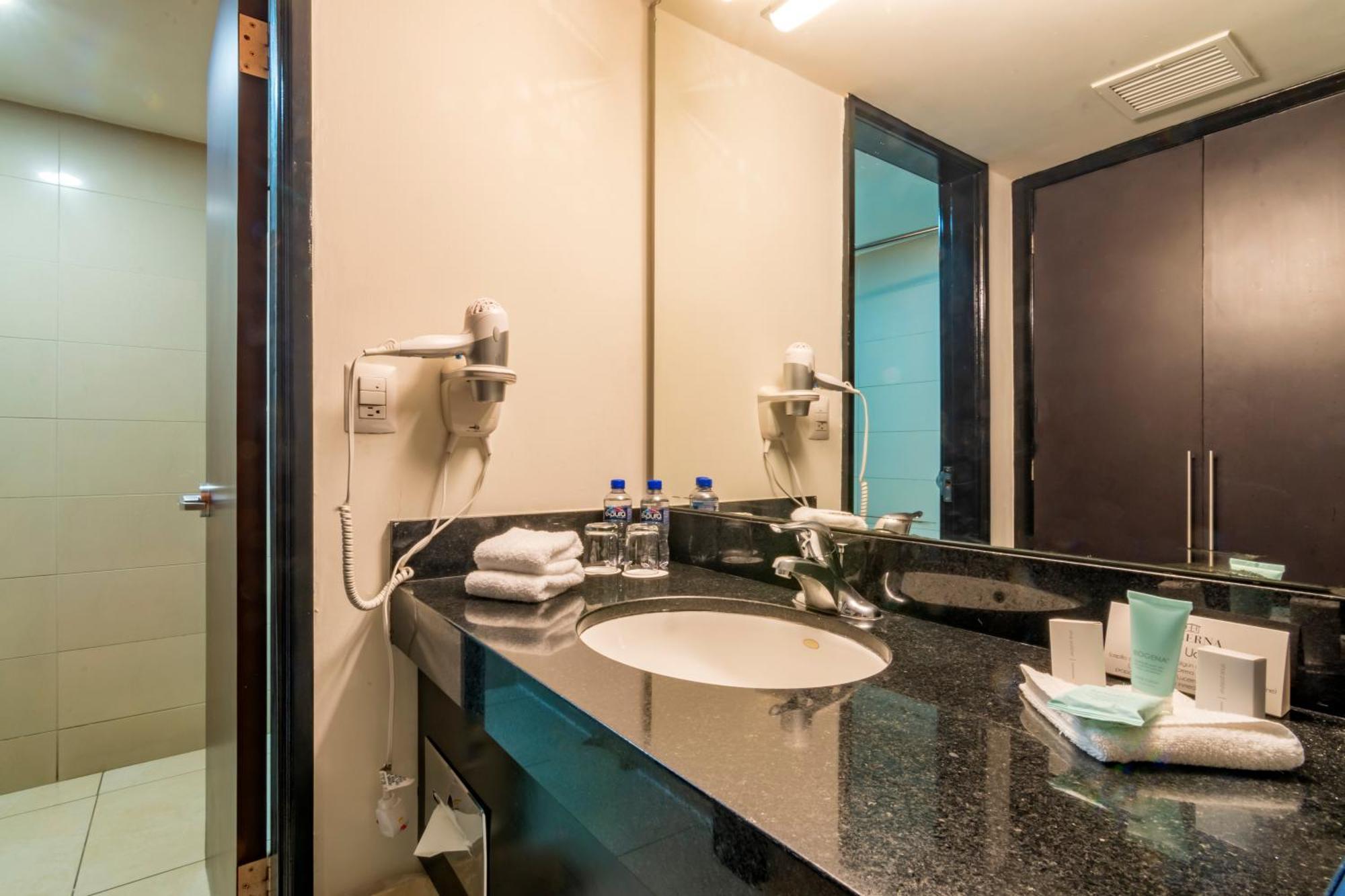 Lucerna Hotel Tijuana
