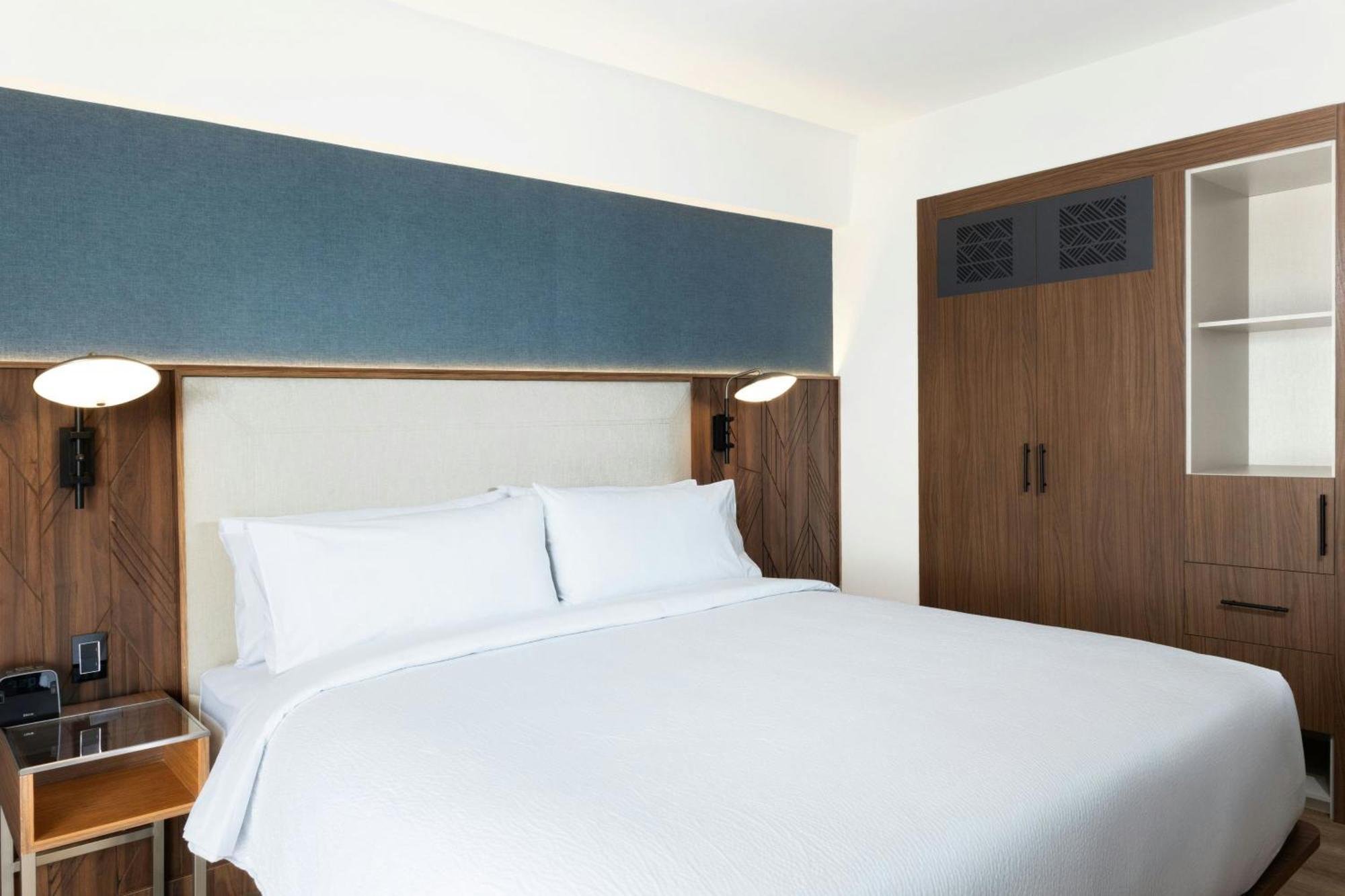 Courtyard By Marriott Animas Hotel