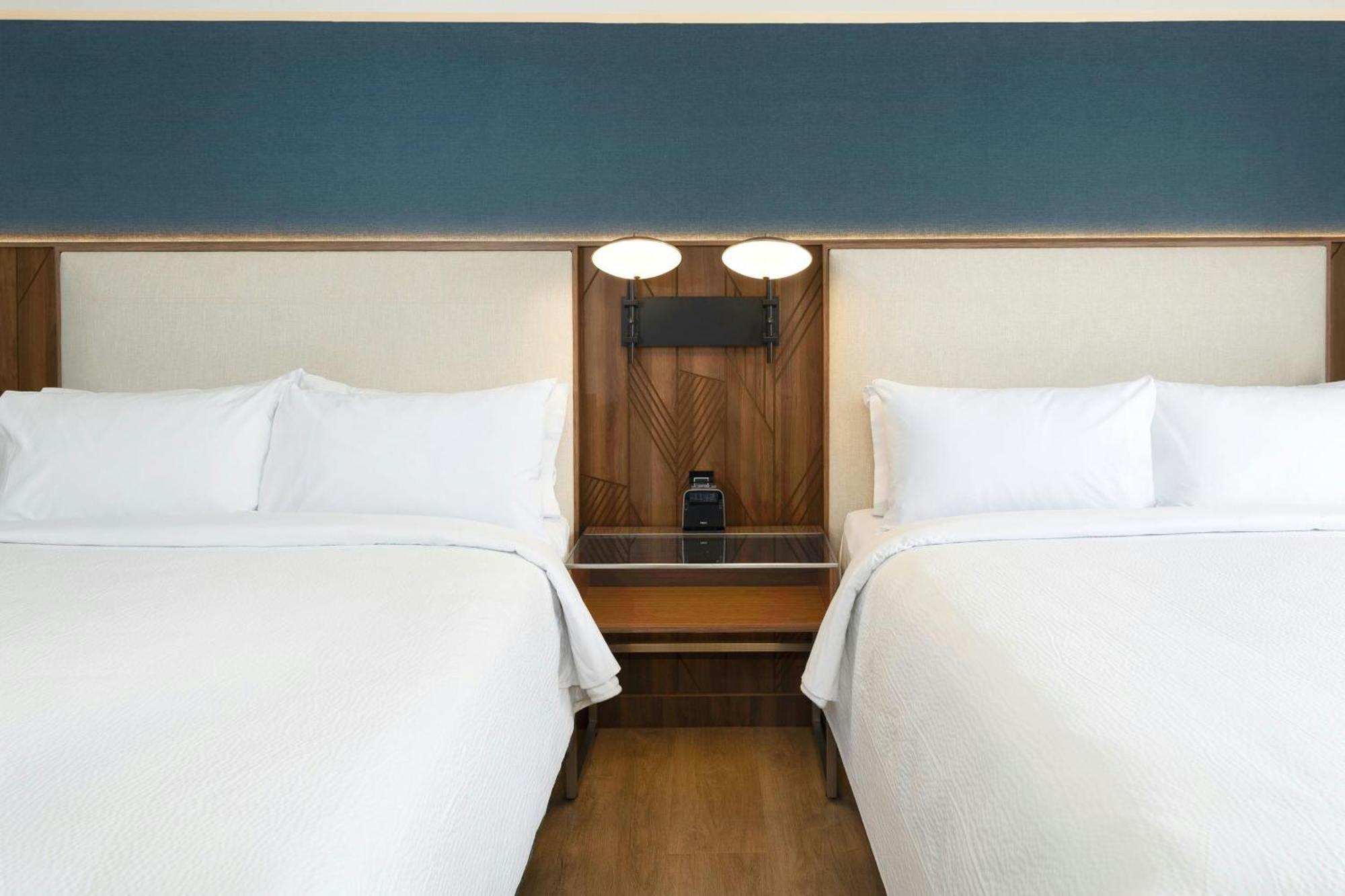 Courtyard By Marriott Animas 4*