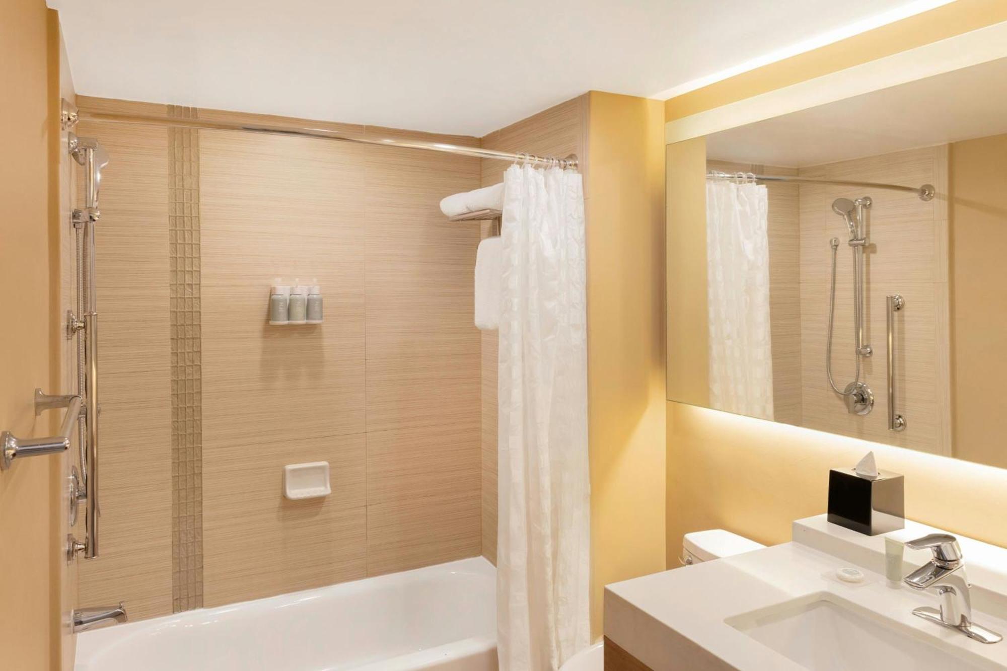 Hotel Courtyard By Marriott Baja California Sur