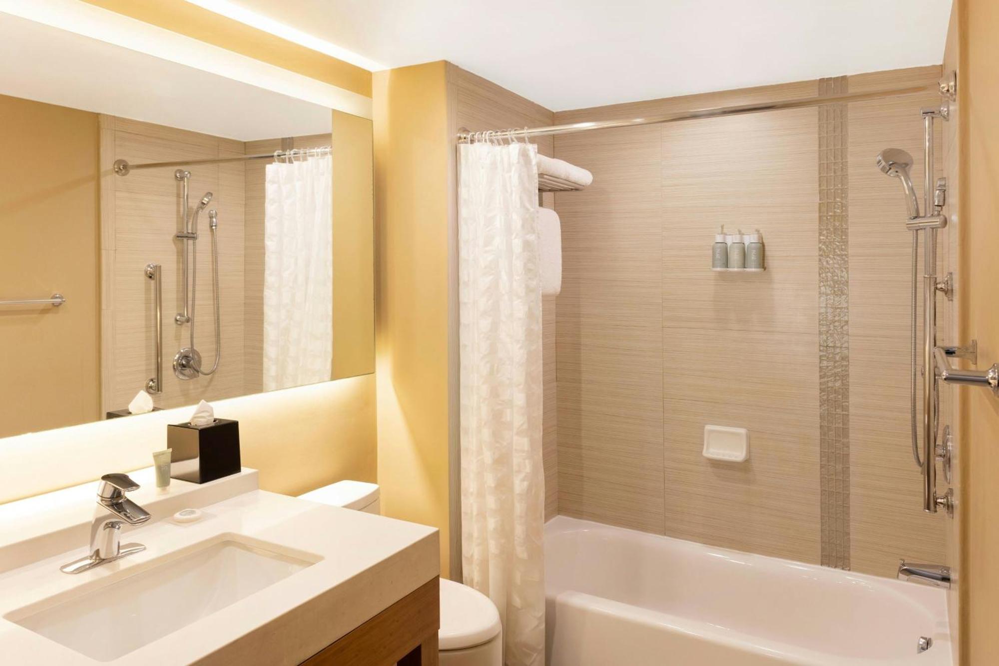Hotel Courtyard By Marriott Baja California Sur 4*