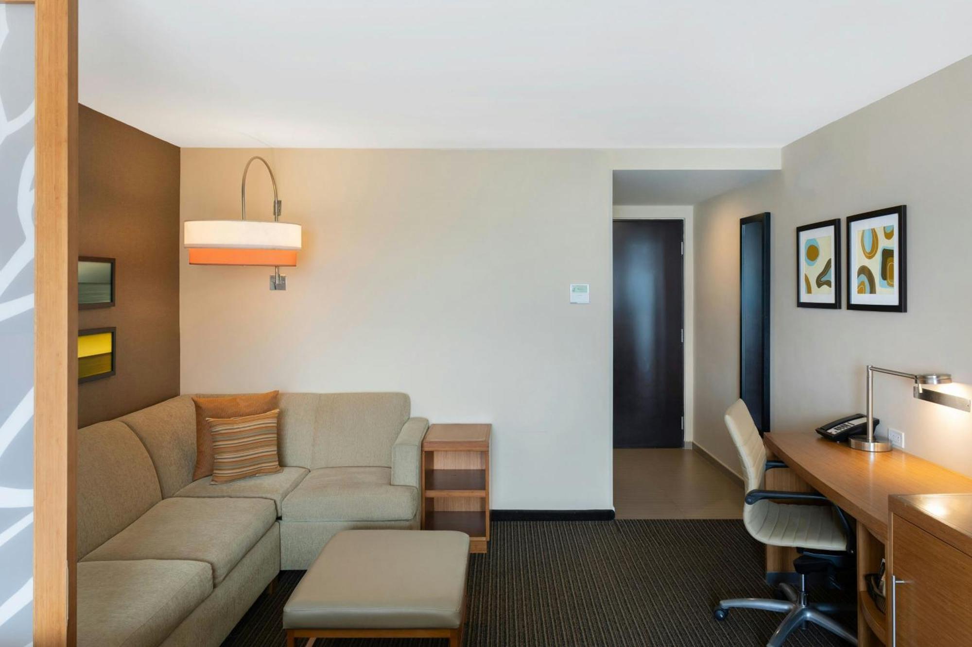 Courtyard By Marriott Baja California Sur La Paz