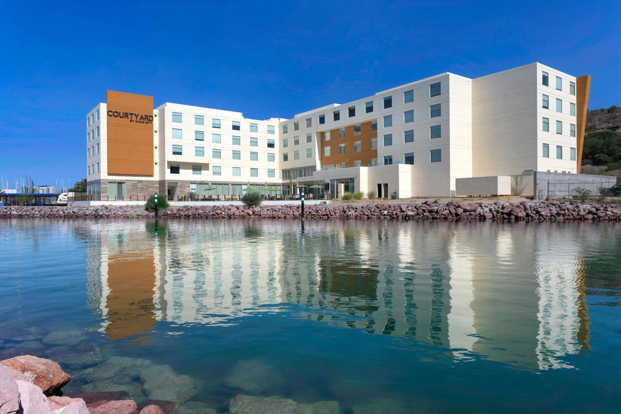 Courtyard By Marriott Baja California Sur Hotel 4*