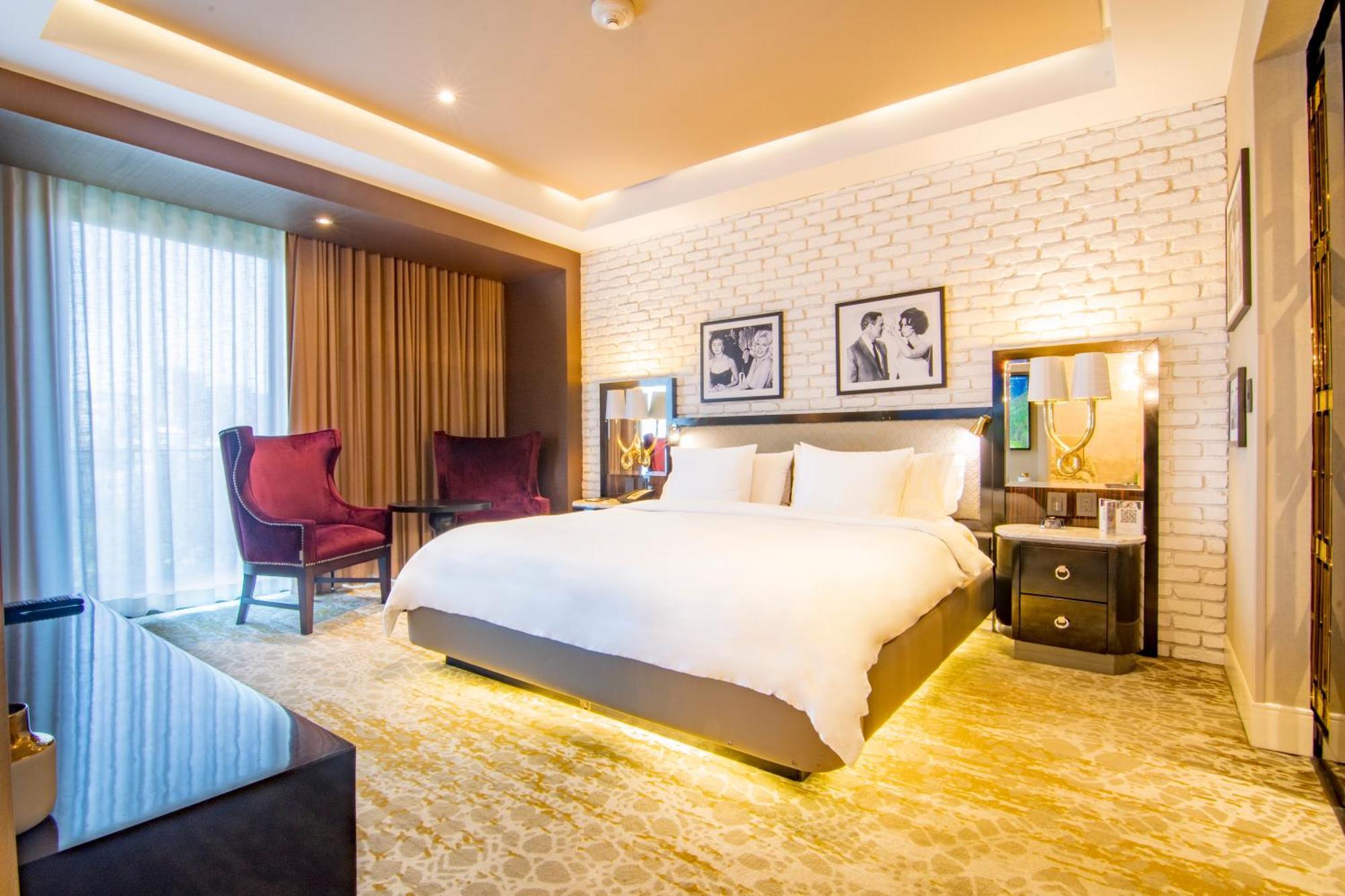 K Tower Boutique By Lucerna