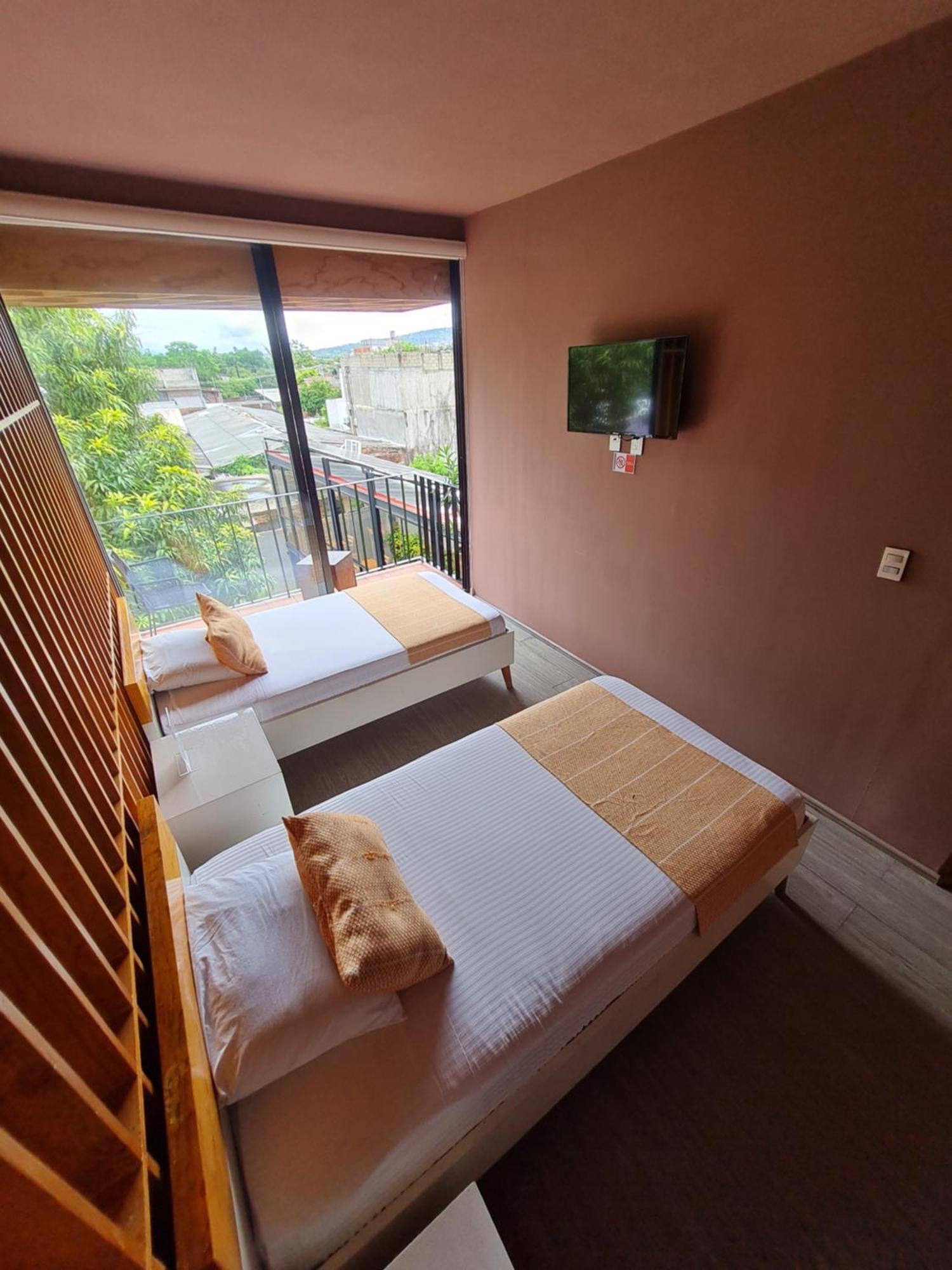 Momotus Tuxtla - Desayuno Incluido Hotel