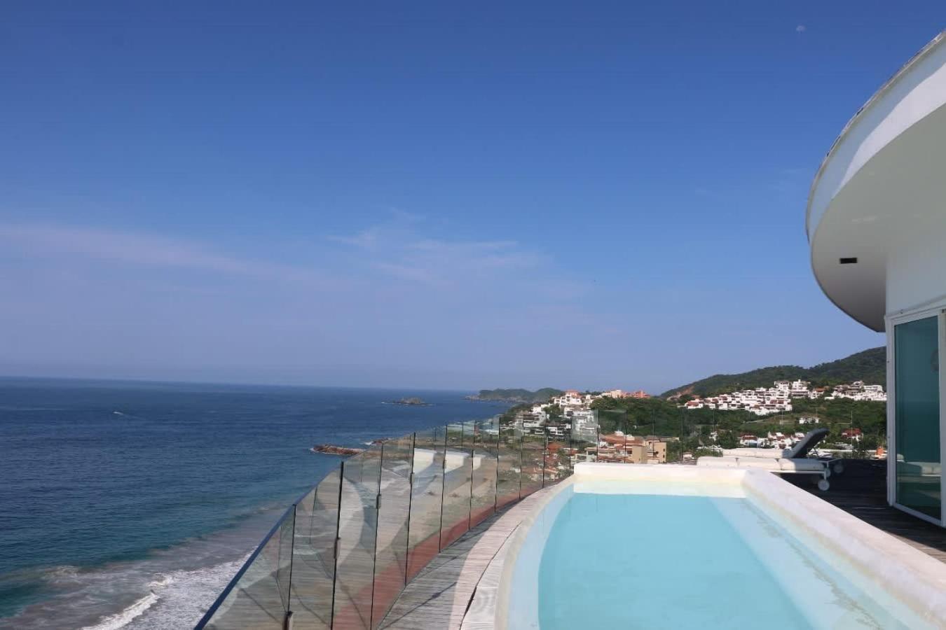 Apartment Beachfront Luxe Penthouse Private Pool And Tub Zihuatanejo