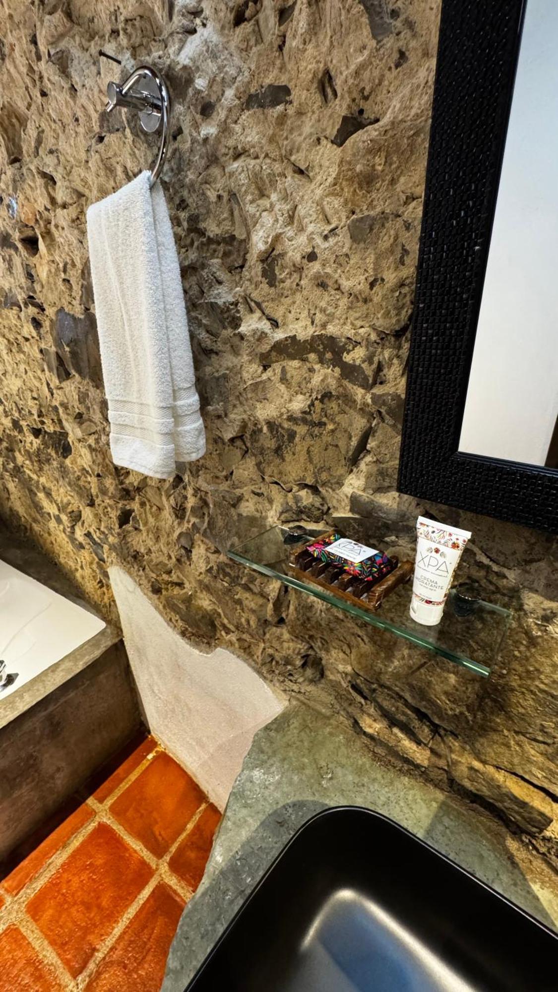 Hotel La Pena Boutique &