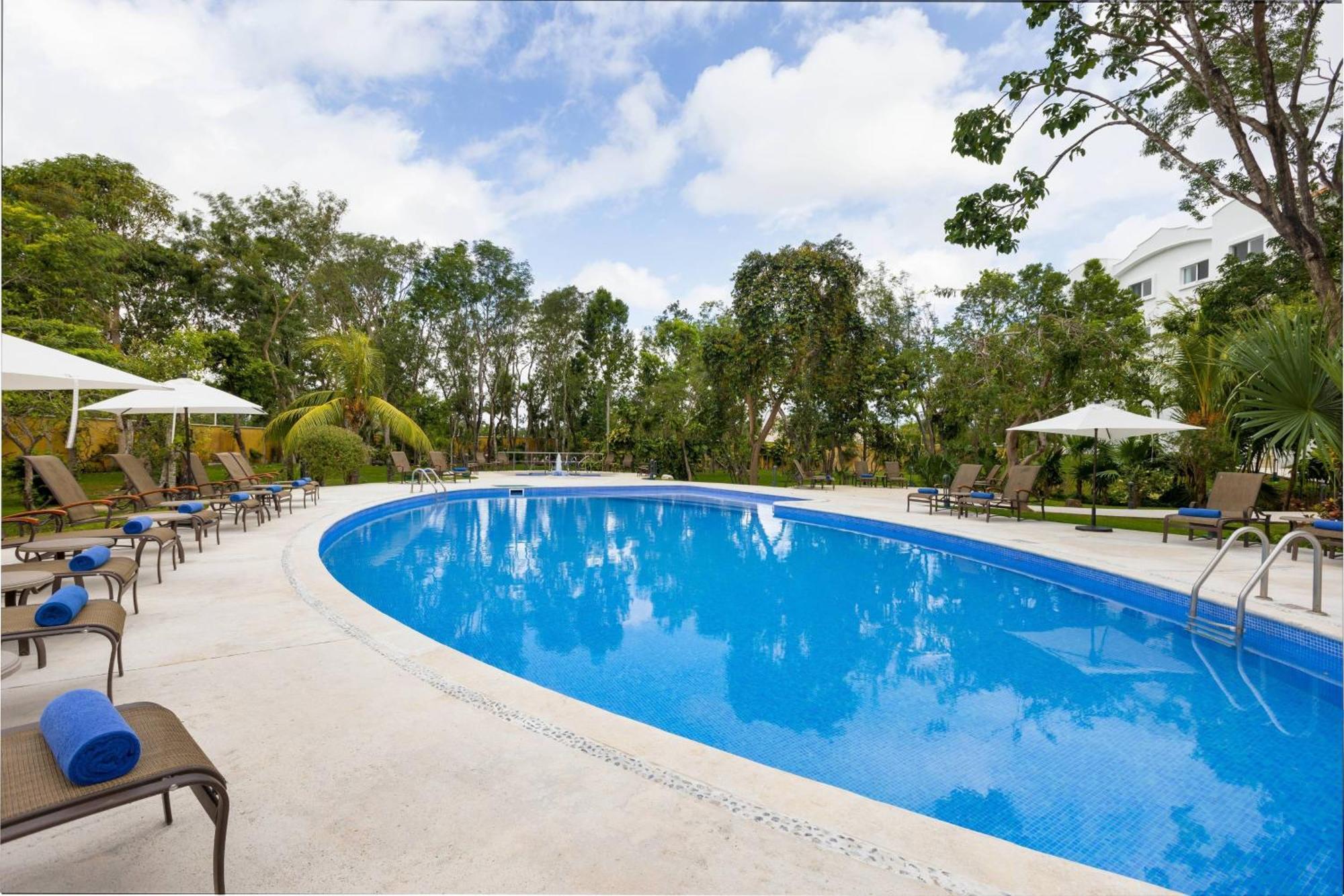 Hotel Courtyard By Marriott Cancun Airport