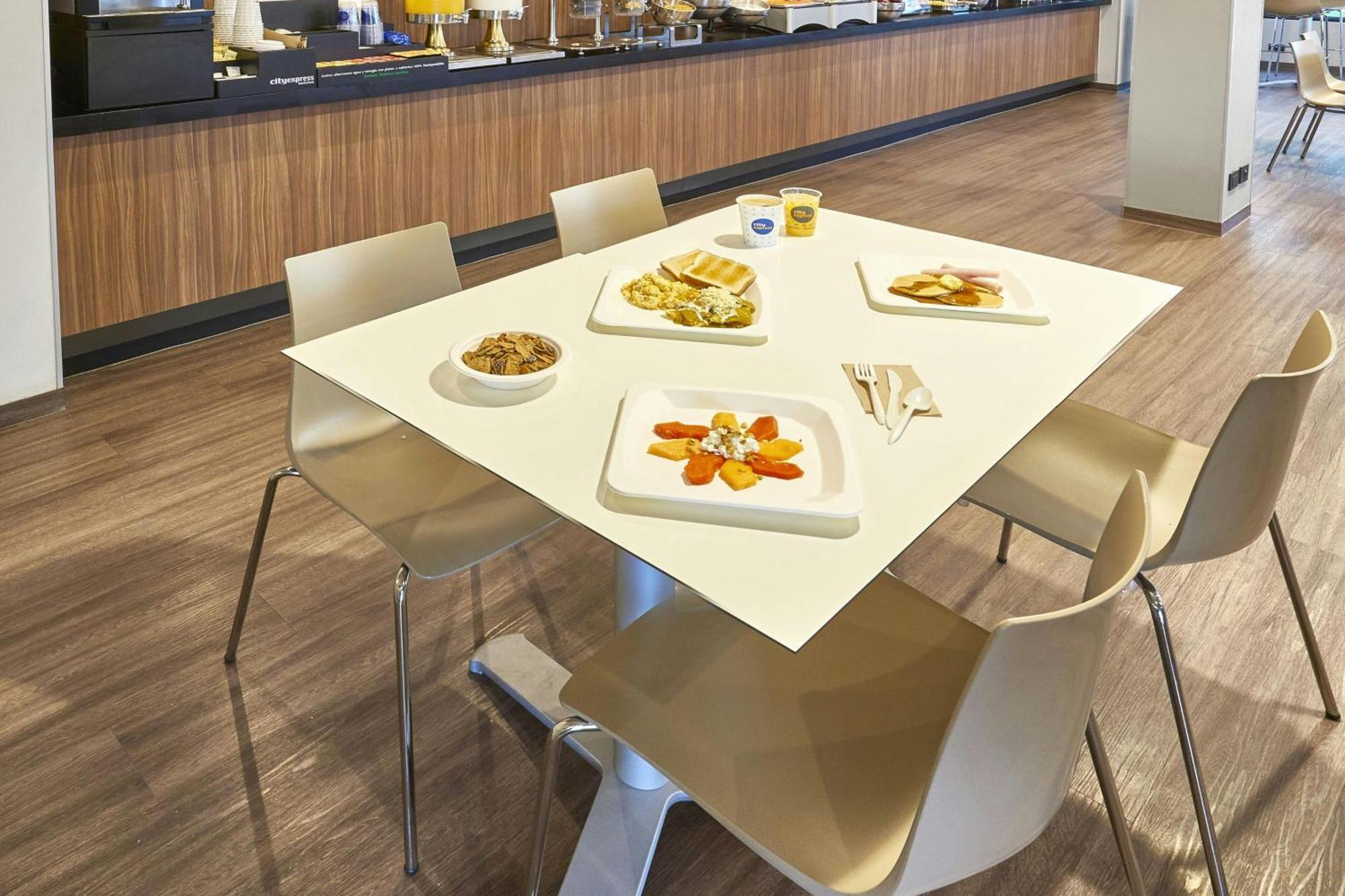 Hotel Express By Marriott Mochis 4*