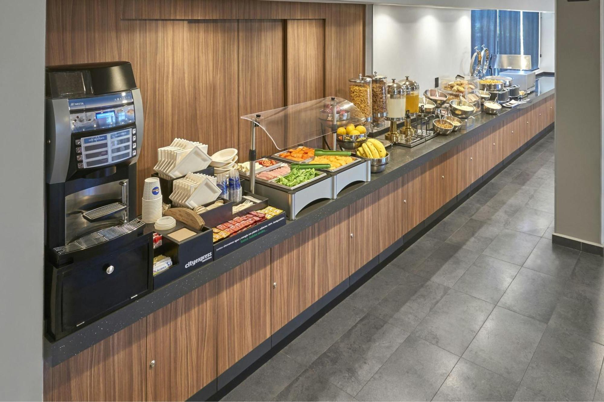 Express By Marriott Mochis 4*