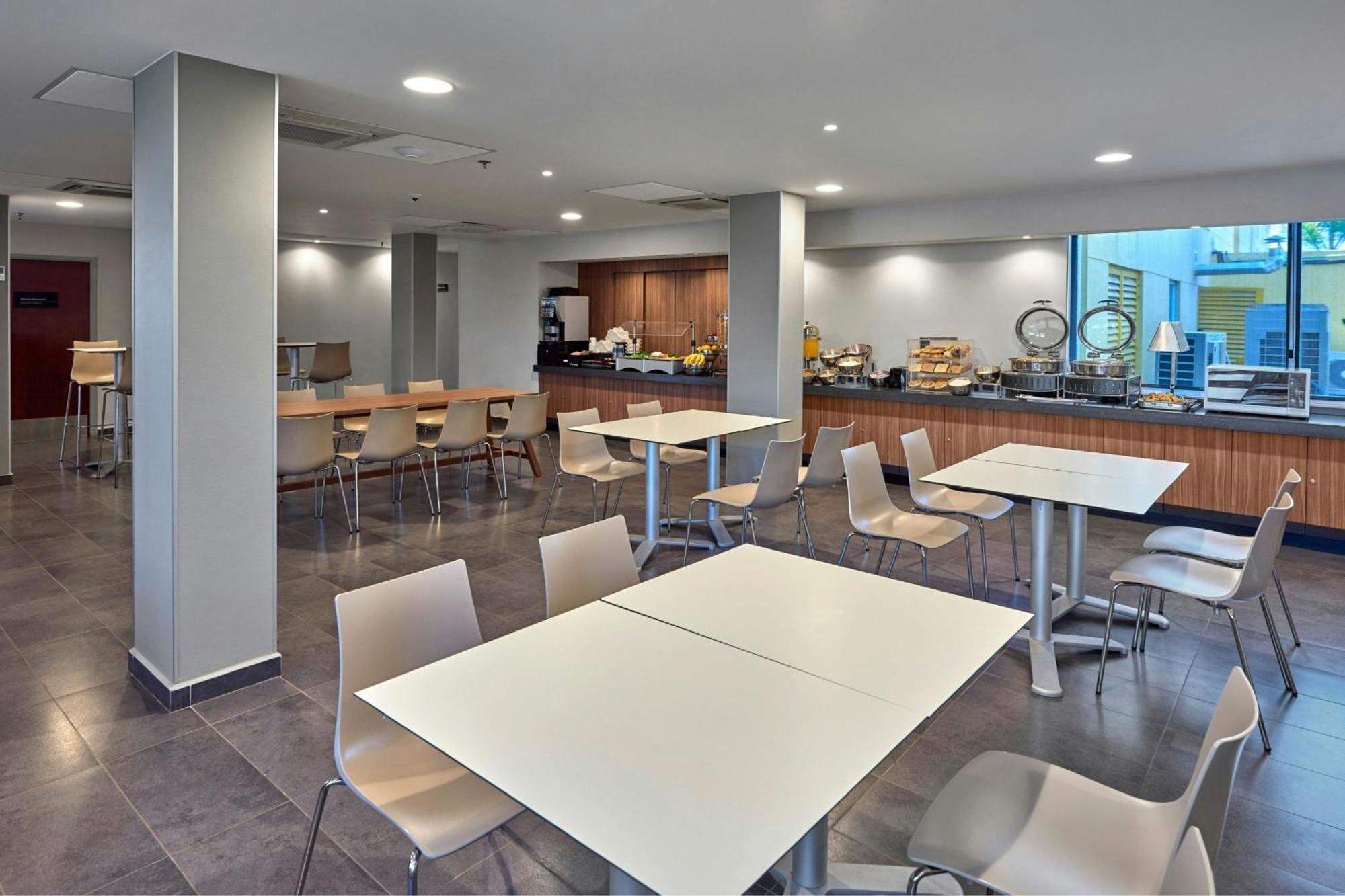 Hotel Express By Marriott Mochis