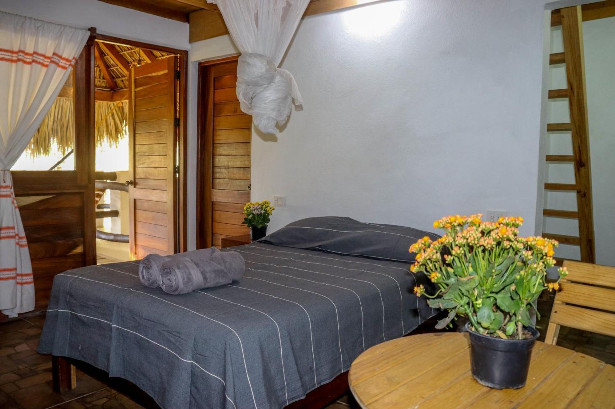 La Aldea Zipolite