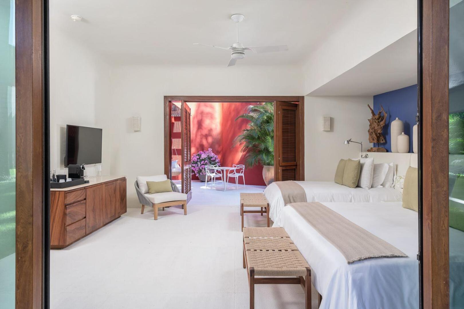 Stunning 5bd Beachfront Fully Staffed W Golf, Spa, Clubs & Punta Mita