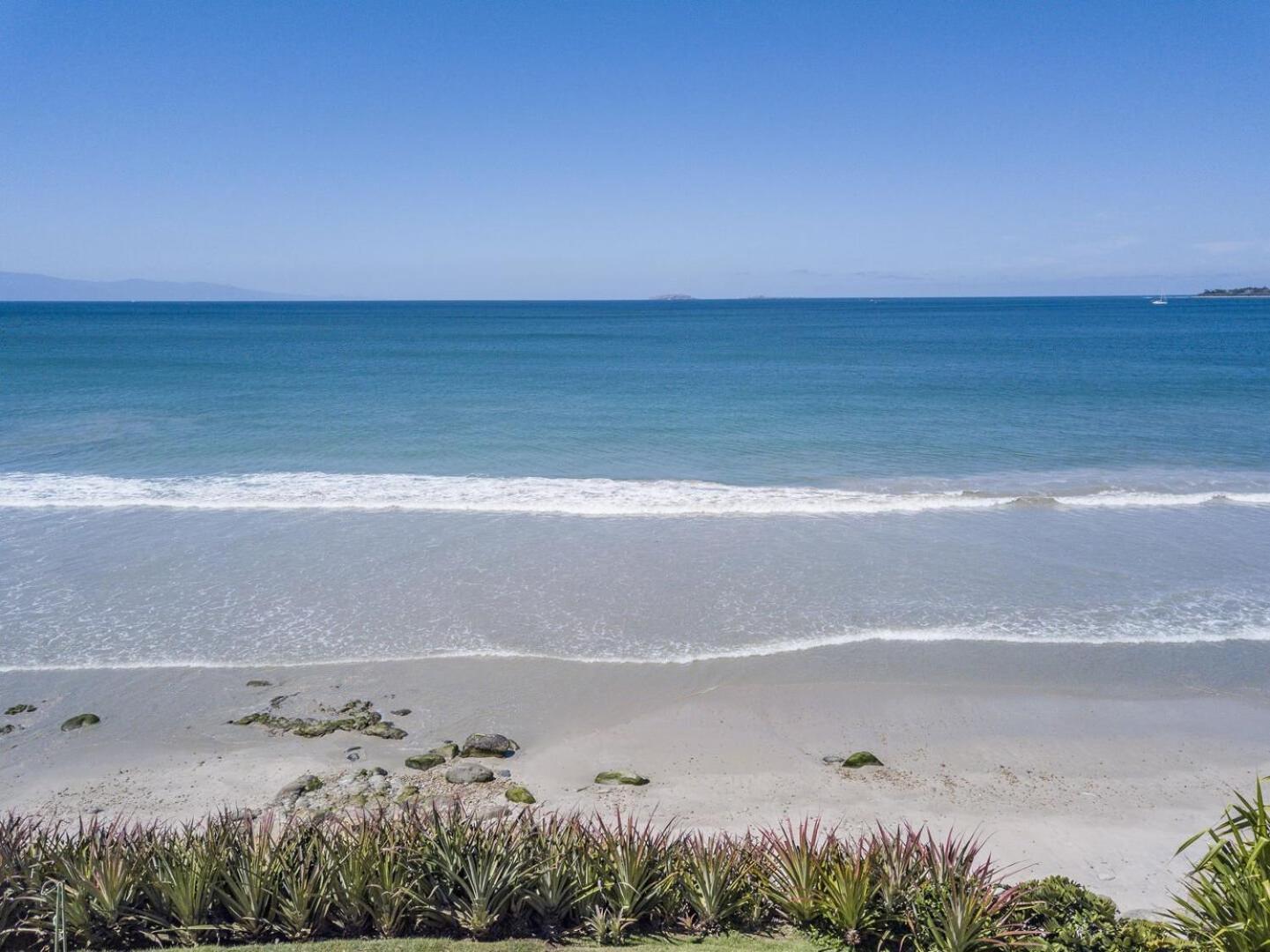 Stunning 5bd Beachfront Fully Staffed W Golf, Spa, Clubs & Punta Mita