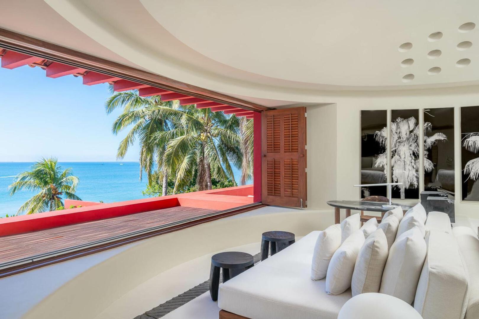 Villa Stunning 5bd Beachfront Fully Staffed W Golf, Spa, Clubs & *