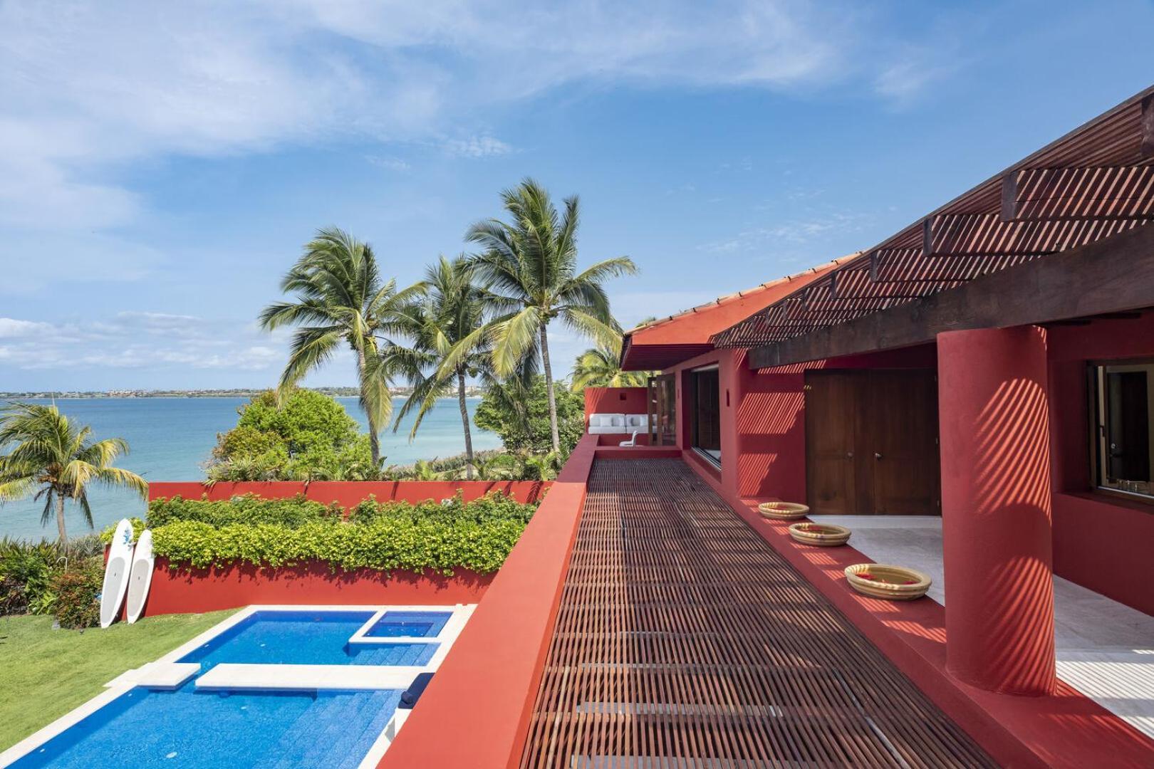 Stunning 5bd Beachfront Fully Staffed W Golf, Spa, Clubs & Punta Mita