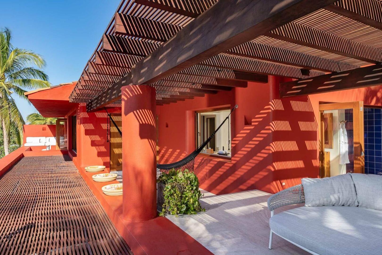 Stunning 5bd Beachfront Fully Staffed W Golf, Spa, Clubs & Villa Punta Mita