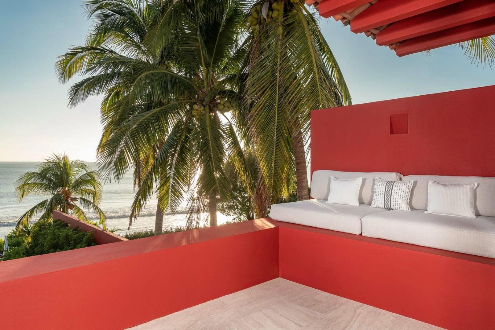 Stunning 5bd Beachfront Fully Staffed W Golf, Spa, Clubs & Villa *