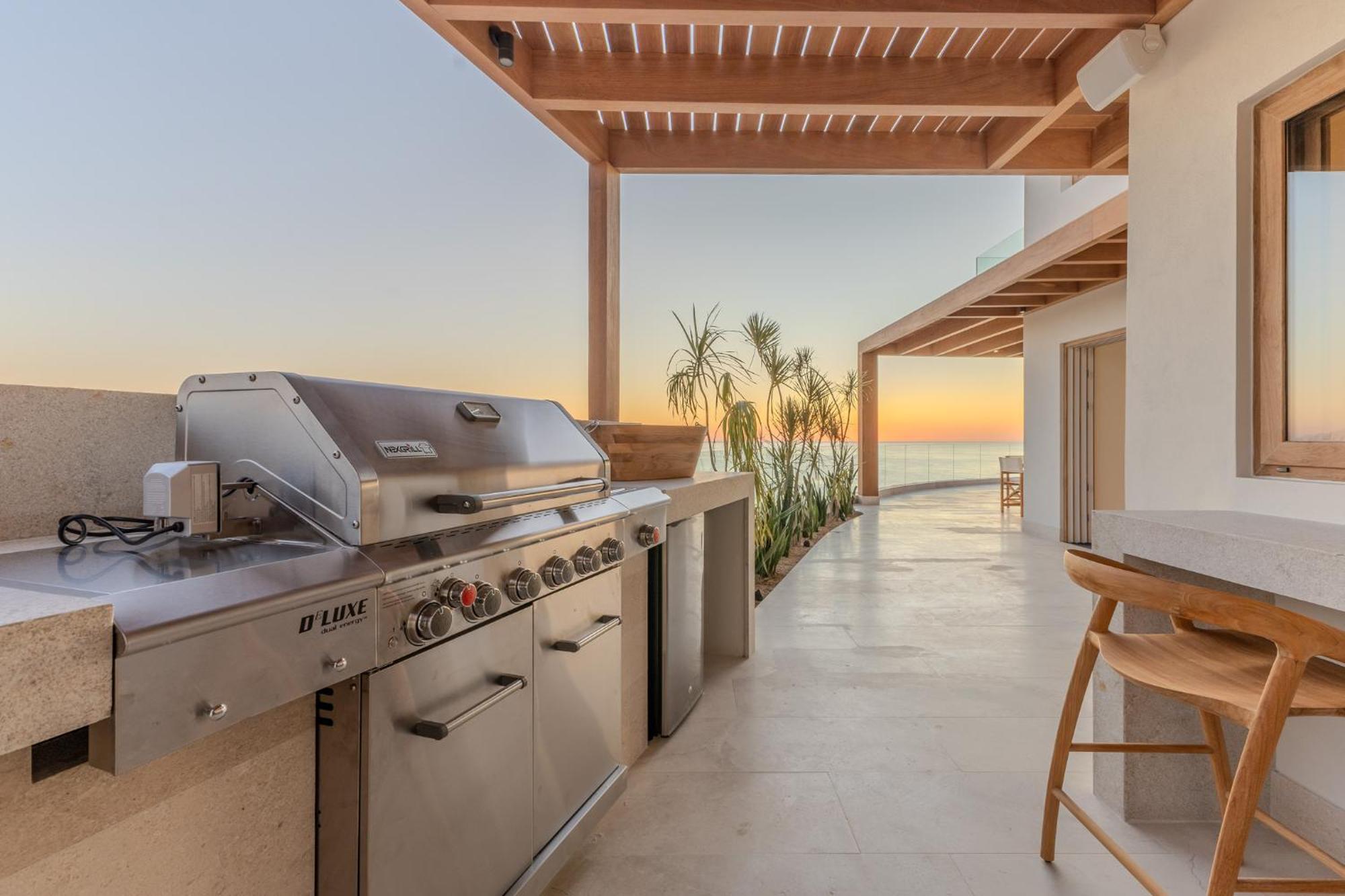 New Stunning Villa, Full Staff, Gym And Has Its Own Private Swimmable Villa San Jose del Cabo