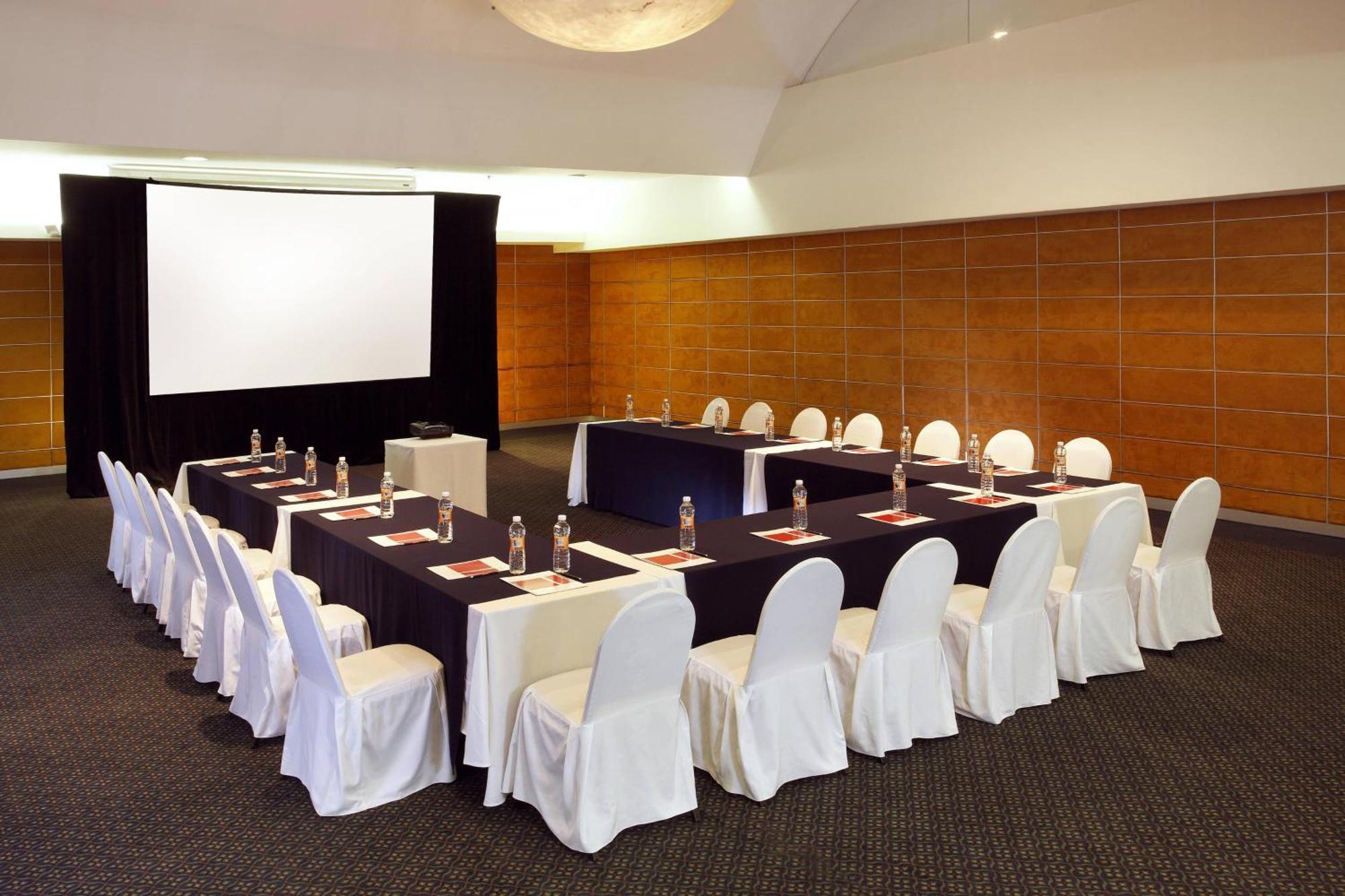 Marriott Hotel 5*