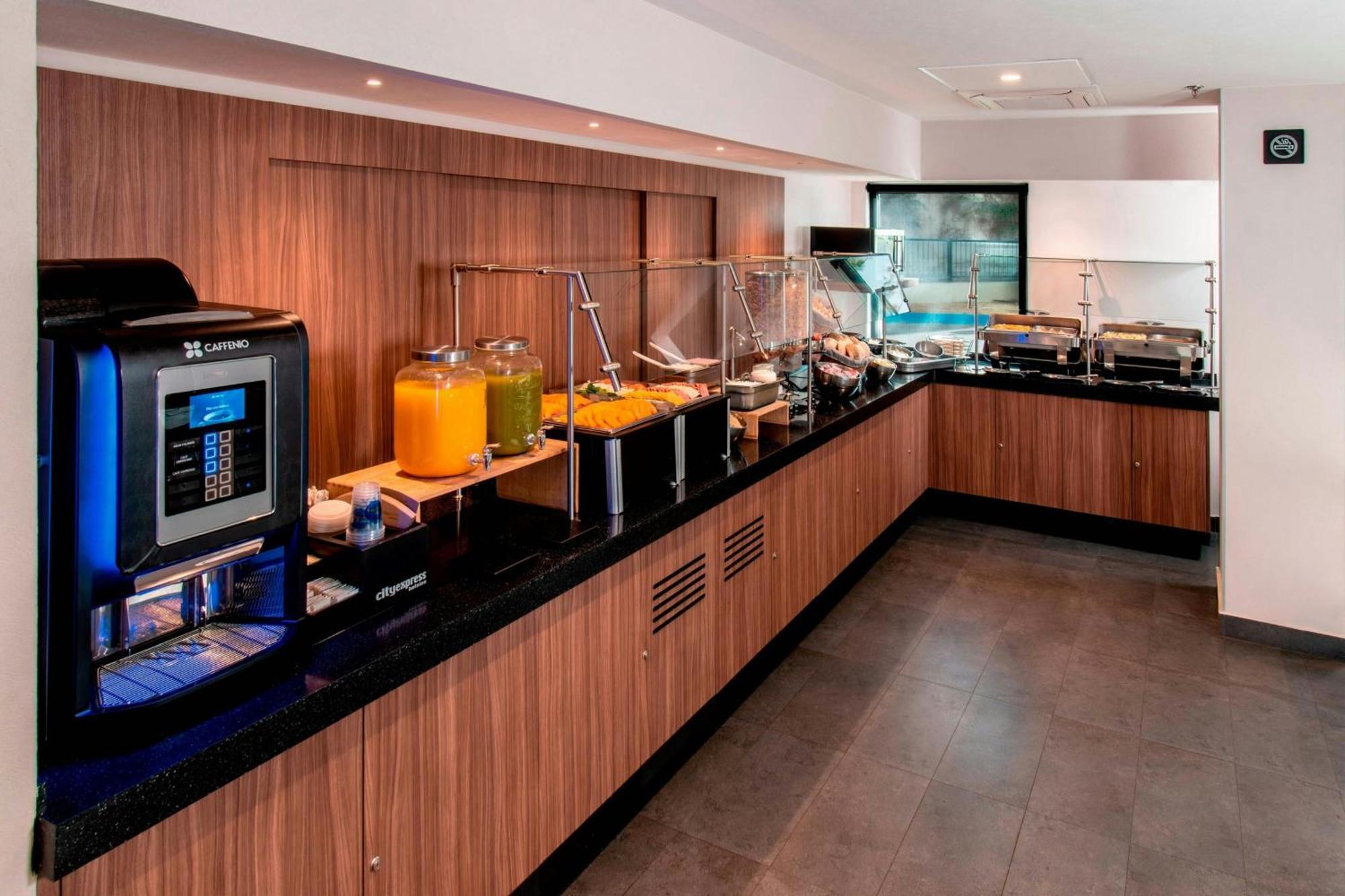 Hotel City Express By Marriott Chihuahua 4*