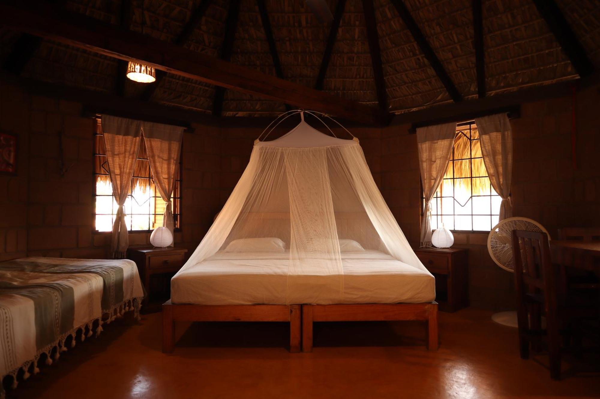 La Loma Linda, Bungalows, Yoga And Feldenkrais, Starlink Internet Zipolite