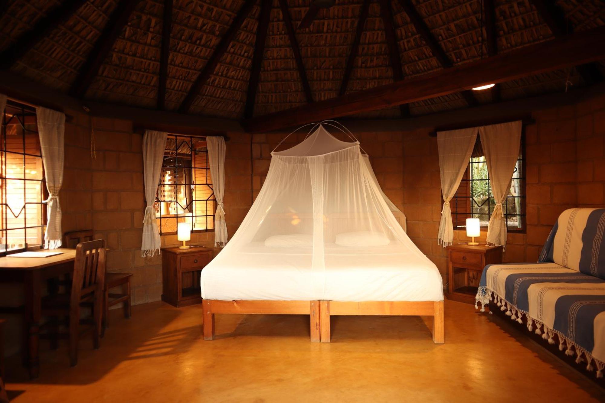 La Loma Linda, Bungalows, Yoga And Feldenkrais, Starlink Internet Hotel
