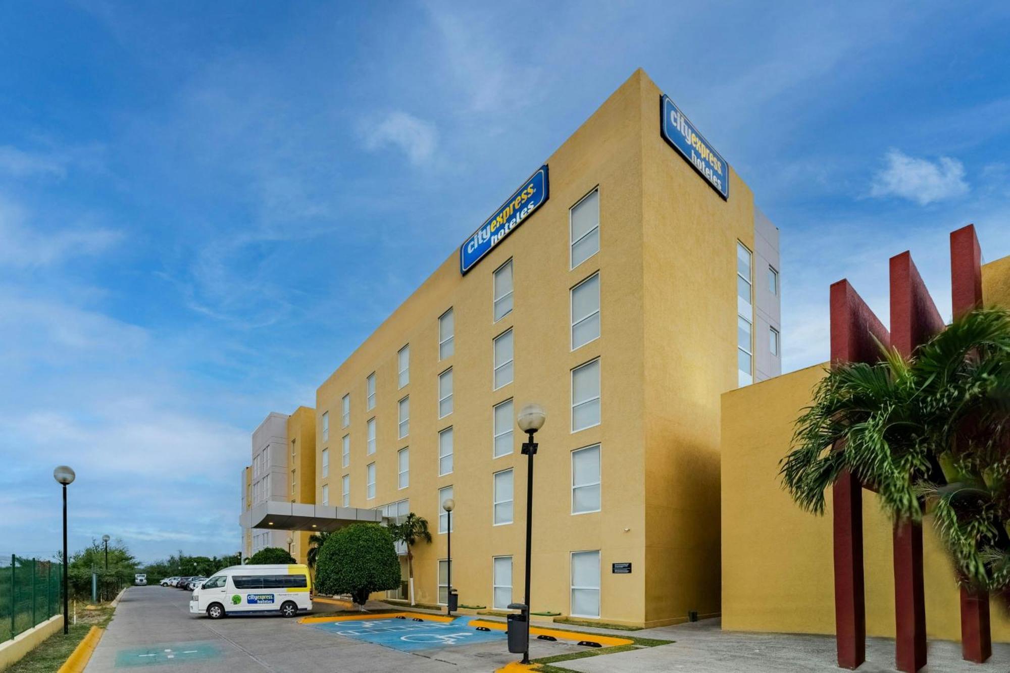 Hotel Express By Marriott 4*