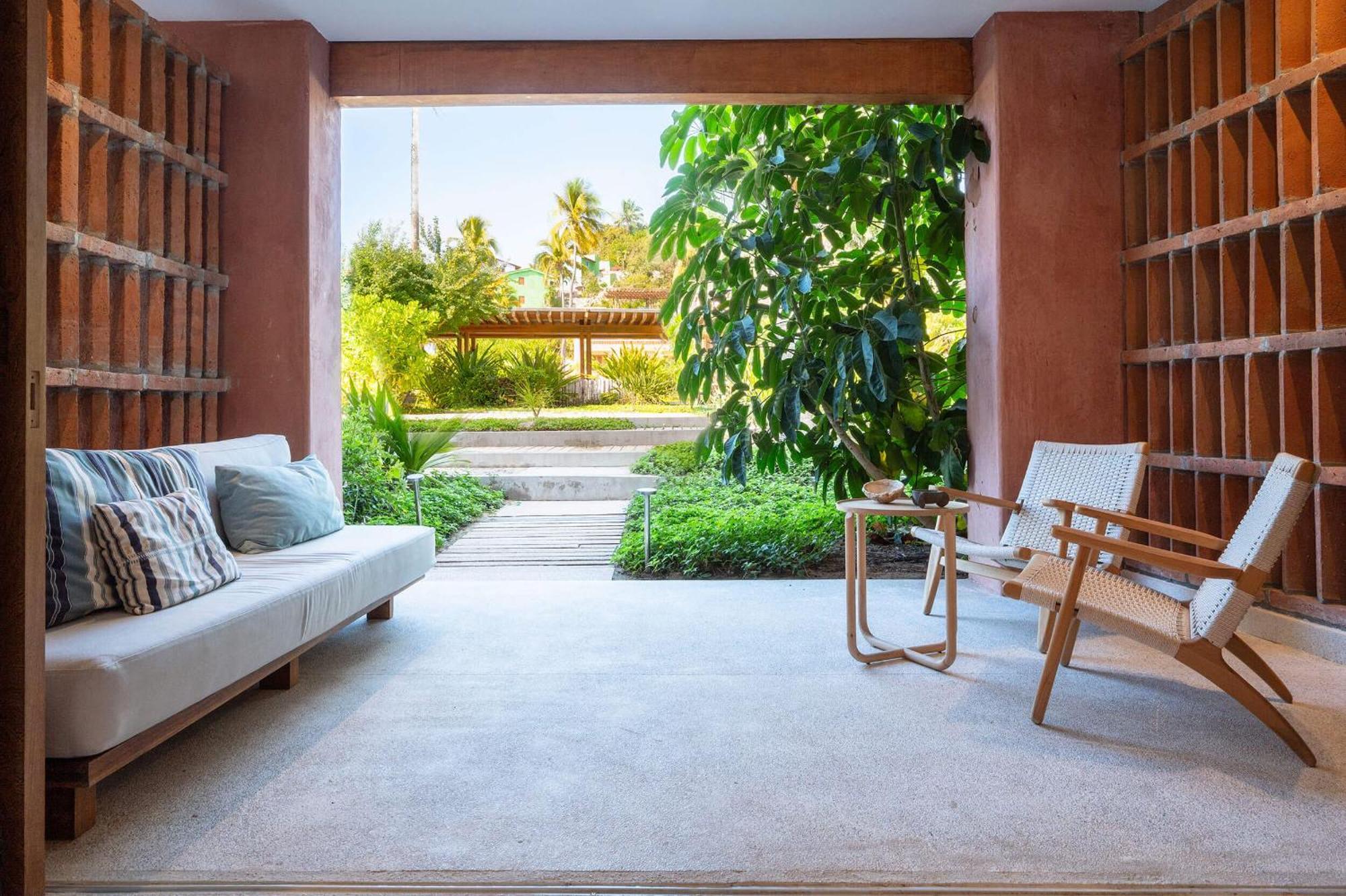 El Club & Residences 4*