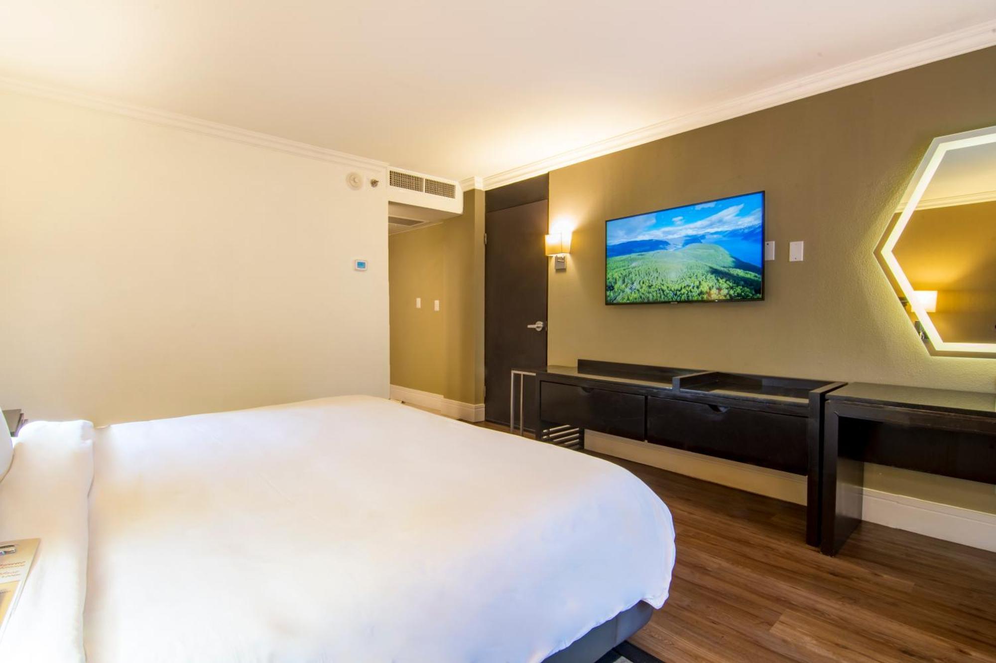 Lucerna Hotel 4*