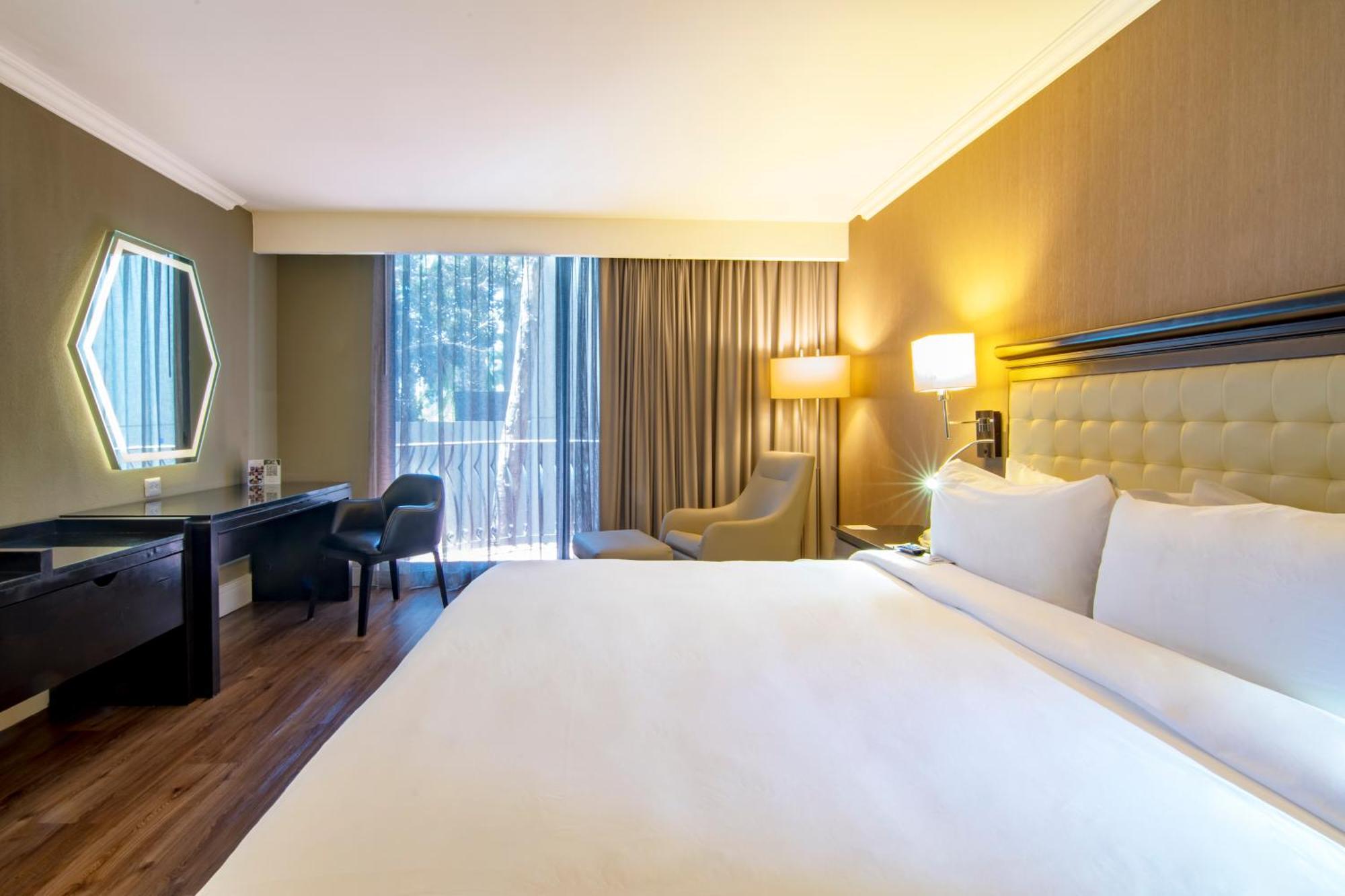 Hotel Lucerna 4*