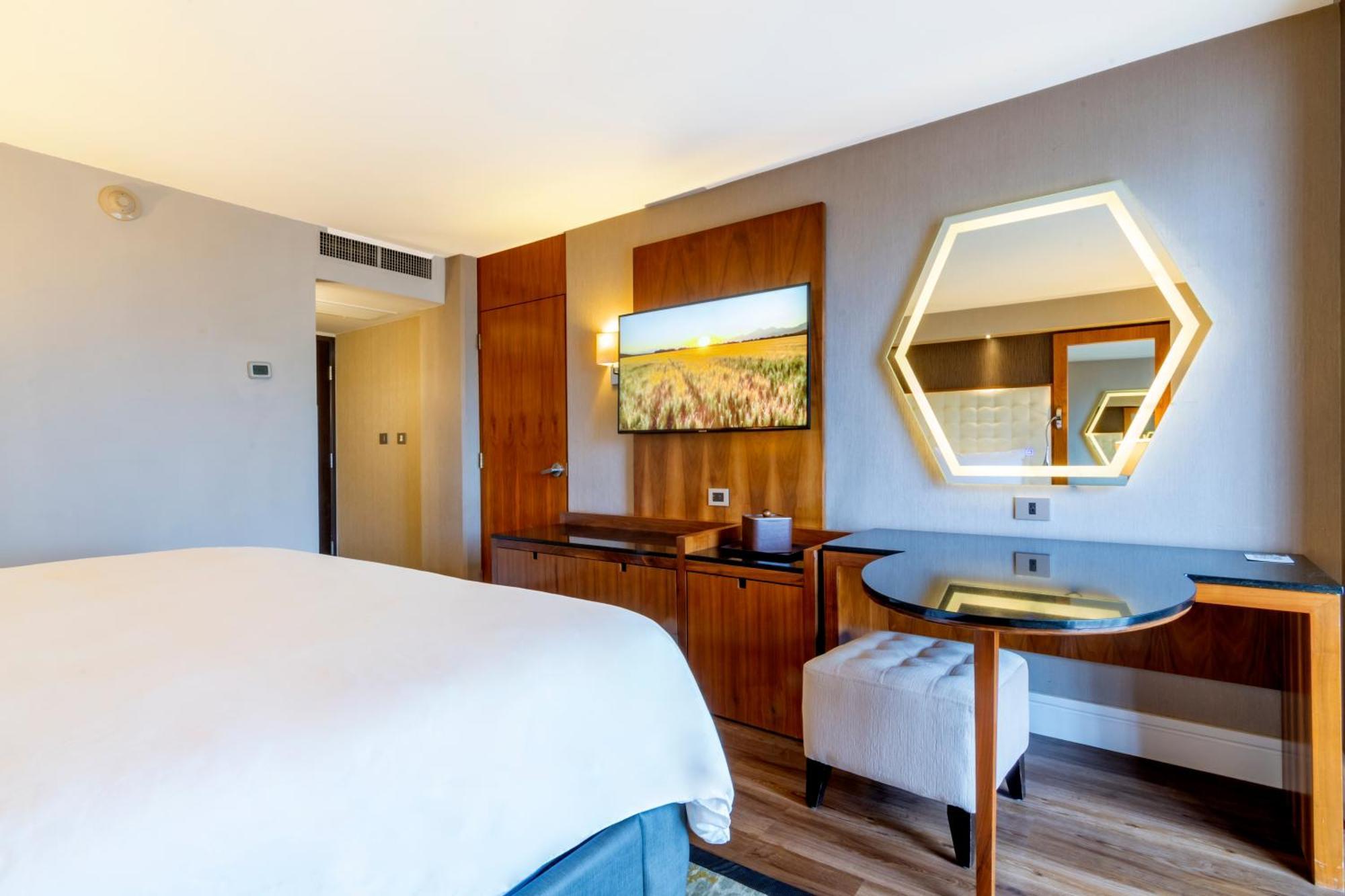 Lucerna 4*