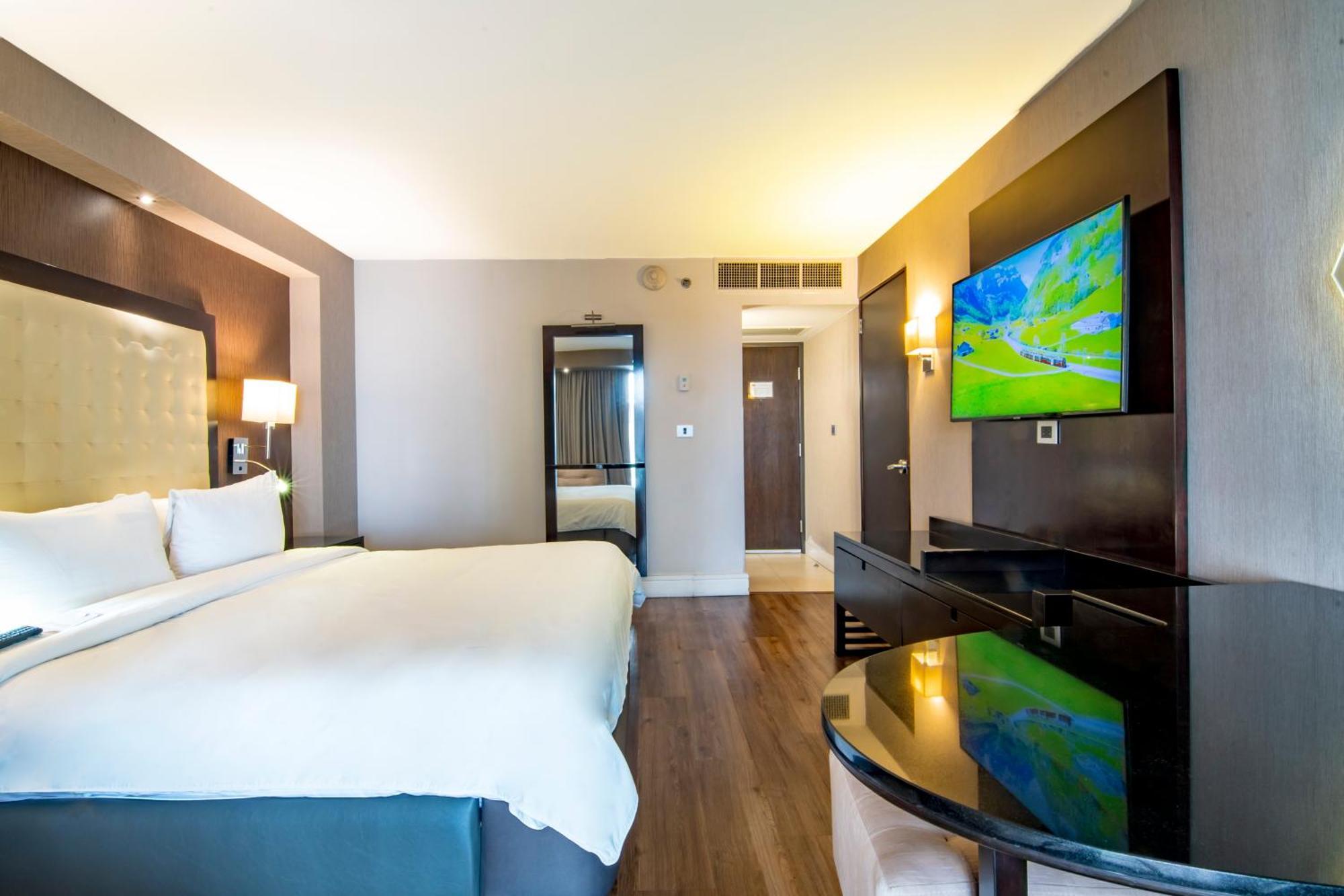 Lucerna 4* Tijuana