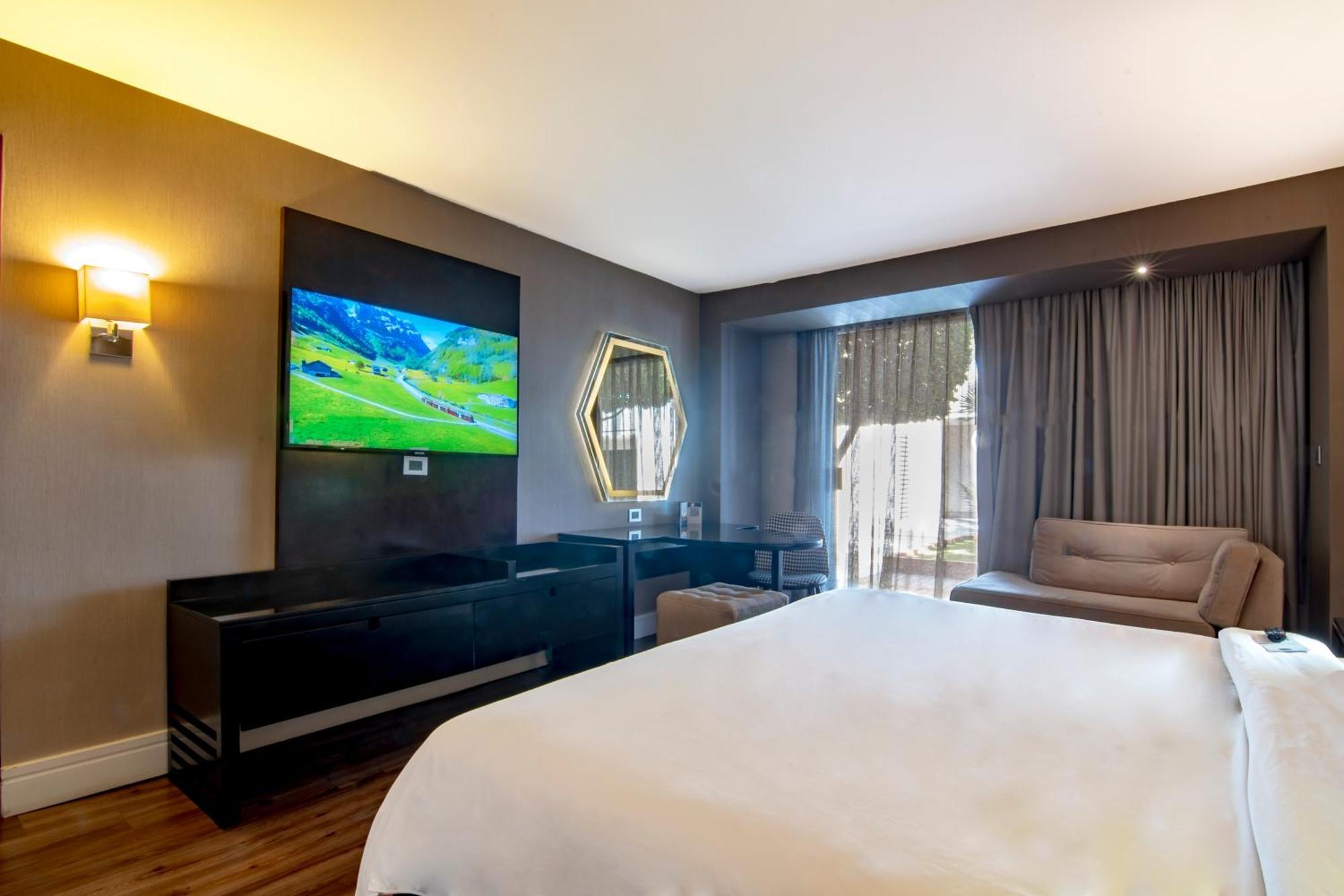 Lucerna Hotel 4*