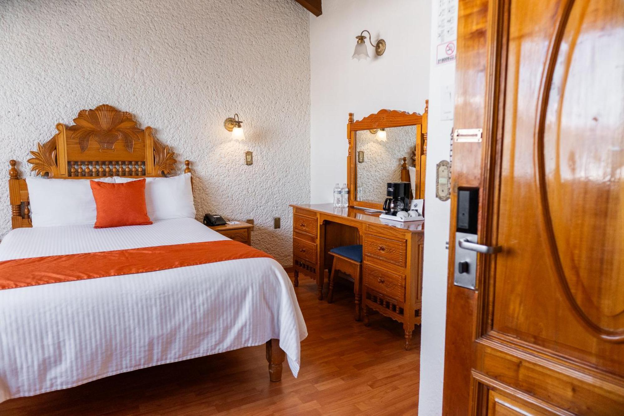 Del Angel, 3*