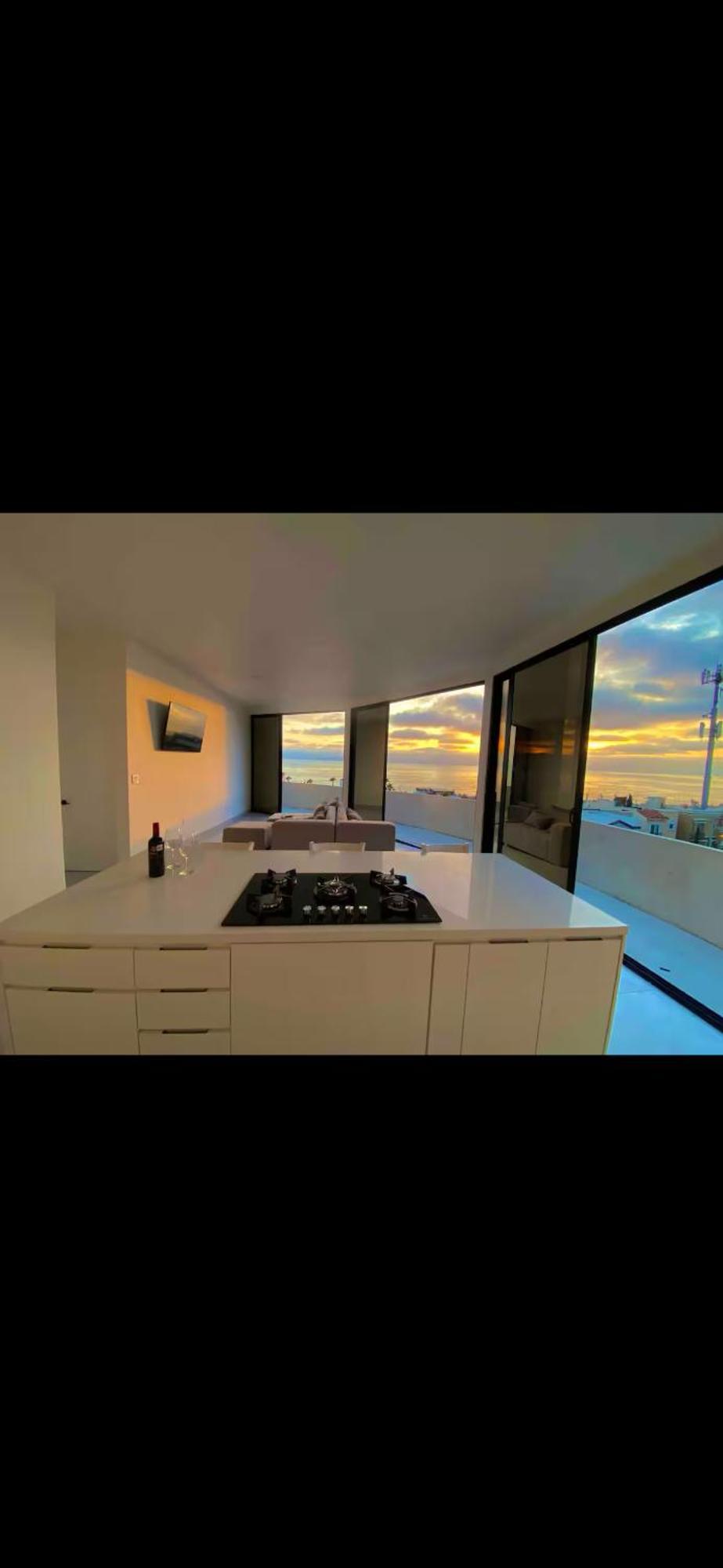 180 Ocean View Ph * Rosarito